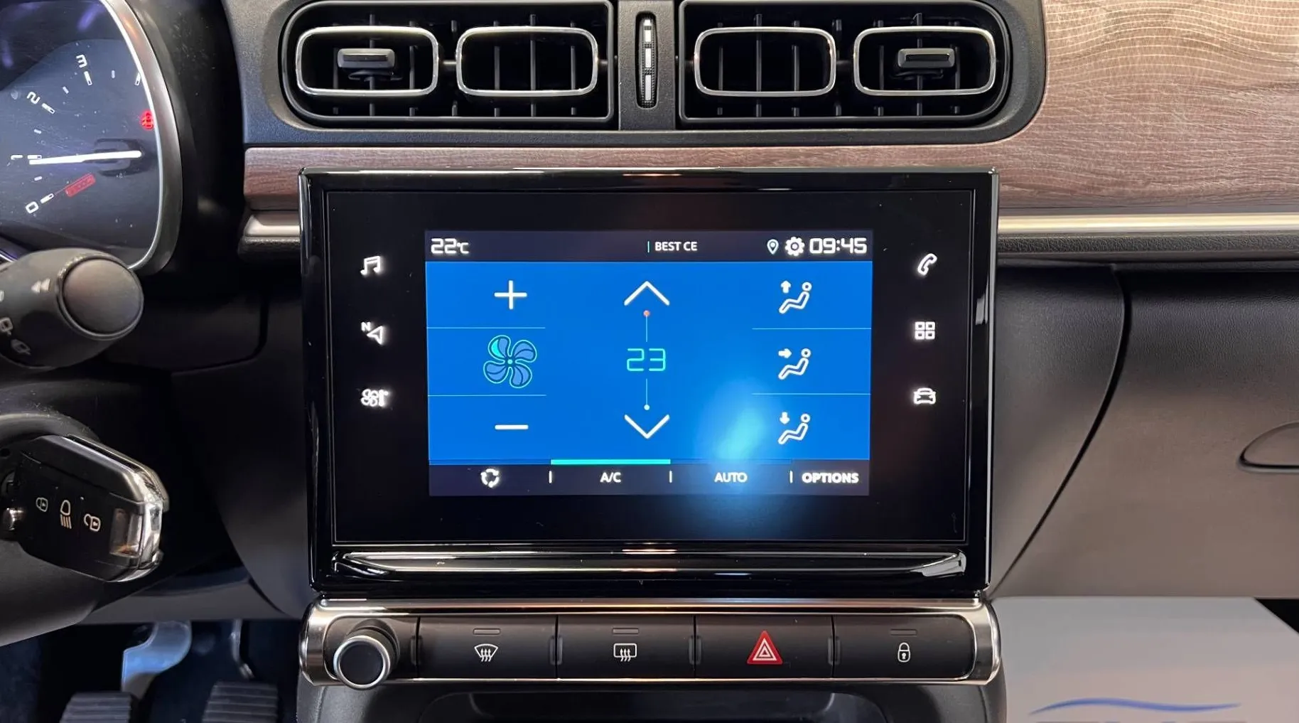 Zunanja slika - Citroën C3 - MAX-83KM-AIRBUMP-25.797KM-FULL-LED-PDC-NAVI-TEMP - 14