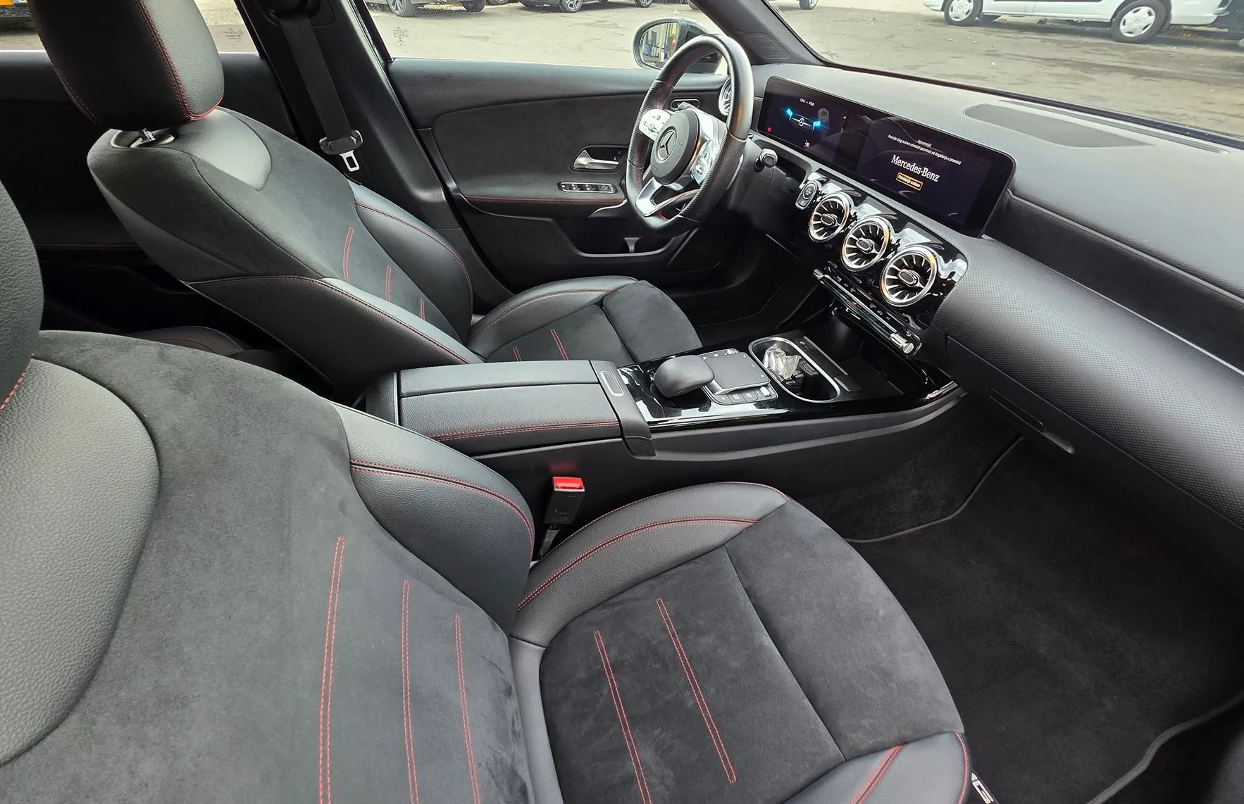Zunanja slika - Mercedes-Benz A-Razred - A LIMUZINA 200 AMG AVT. LED-VIRTUAL-KAMERA-1.LAST - 11