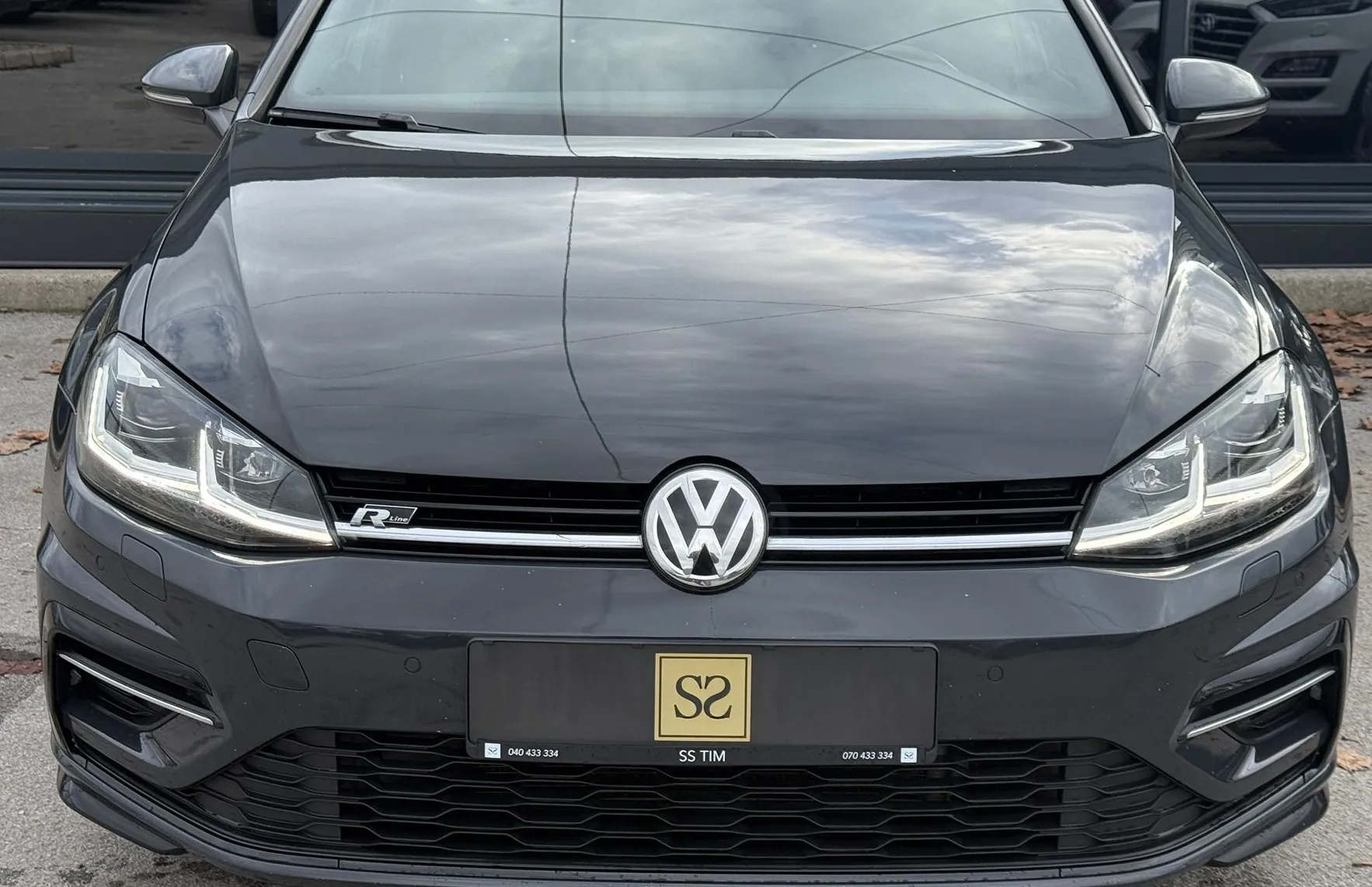 Zunanja slika - Volkswagen Golf - 1.5TSI R-Line WEBASTO-LED-VIRTUAL-6rSed-AMB-ACC-DE - 3