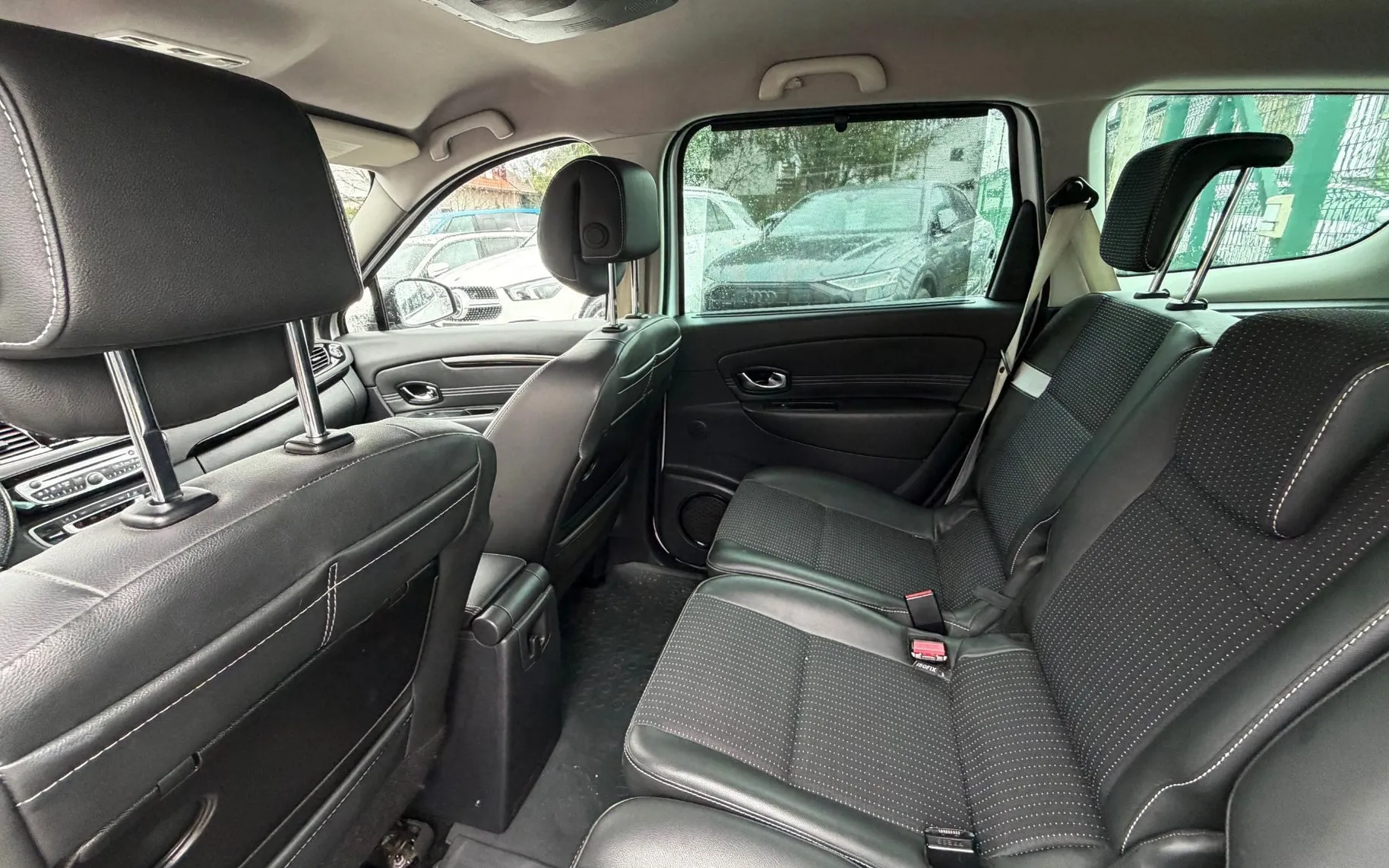 Zunanja slika - Renault Scénic - Grand Scenic Bose Edition dCi 110 SLO.VOZILO 2.LASTNICA NAVI - 20