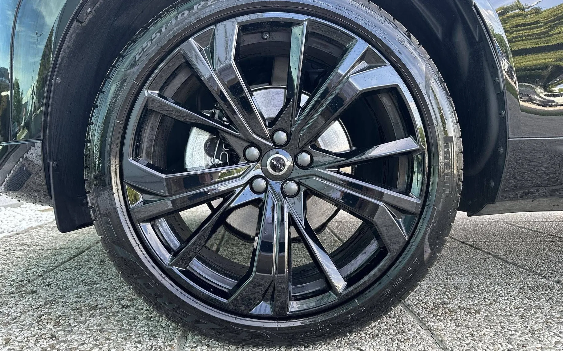 Notranja slika - Volvo XC60 - B5P AWD Black Edition Avt. BLISS ACC MEMORY. GRET. - 9