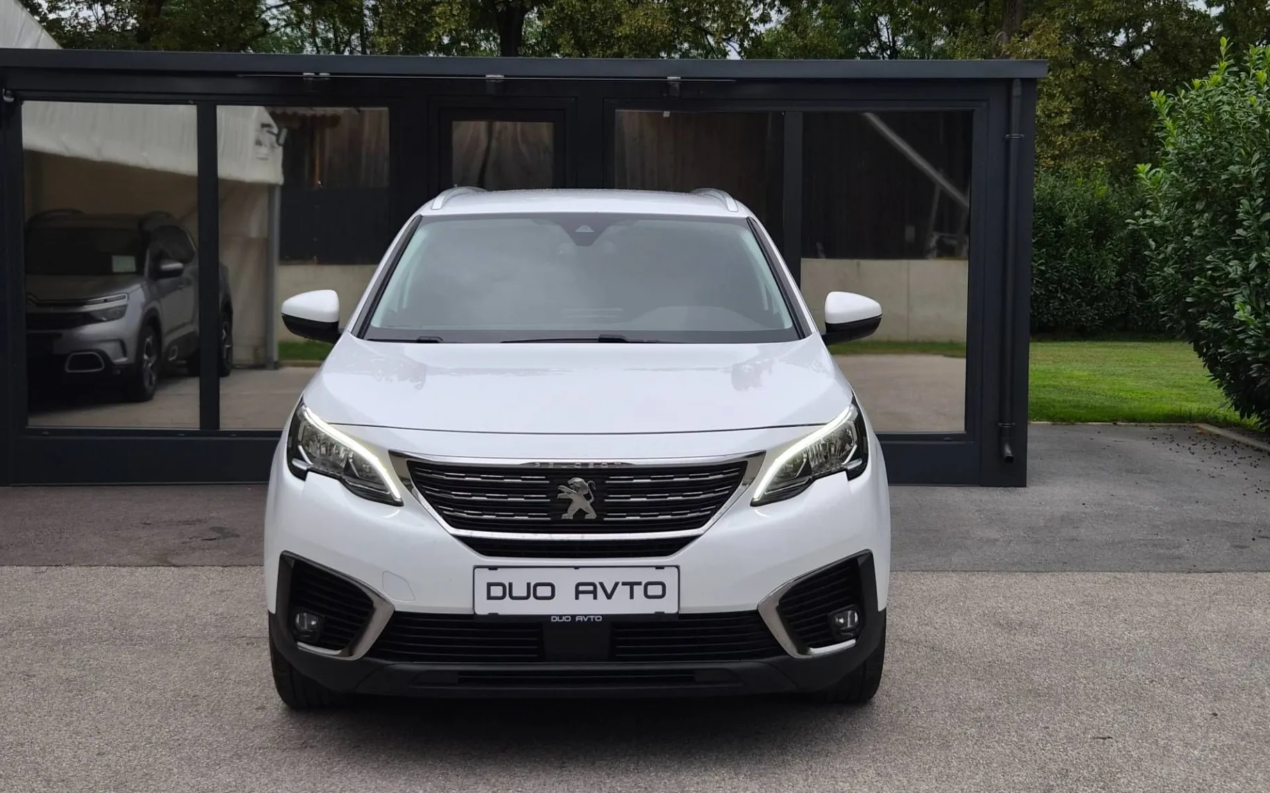 Notranja slika - Peugeot 5008 - 1.6HDI-AVT.-VIRTUAL-NAVI-LED-PDC-SLO-GRIP CONTROL - 8