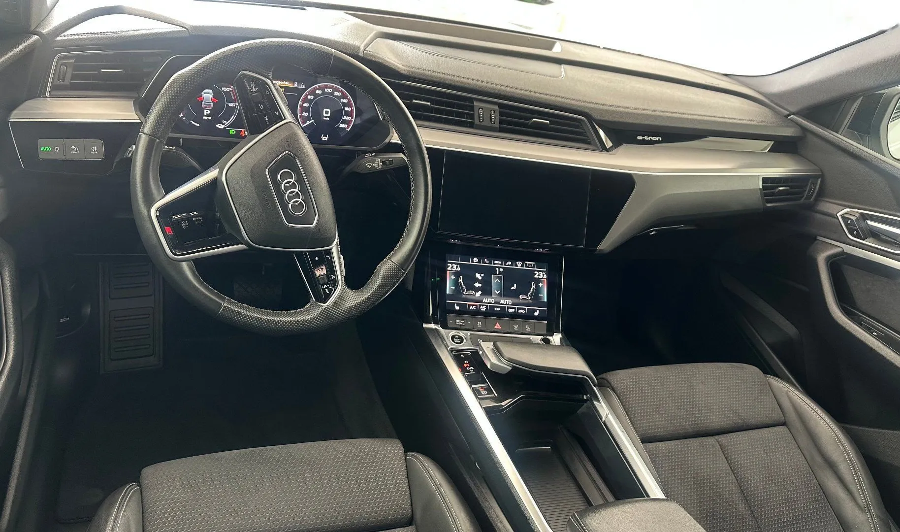 Zunanja slika - Audi e-tron - 55 quattro S line.NEMŠKI+4ALU.KAMERA.USNJE.KLJUKA - 12