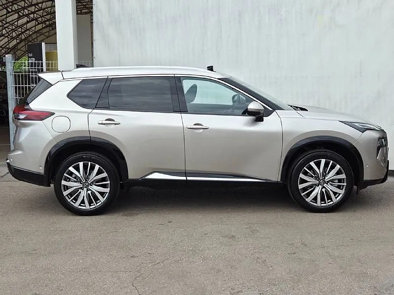 Zunanja slika - Nissan X-Trail - N-Connecta M-CVT 1.5 163 CVT 2WD + paket COMFORT - 4