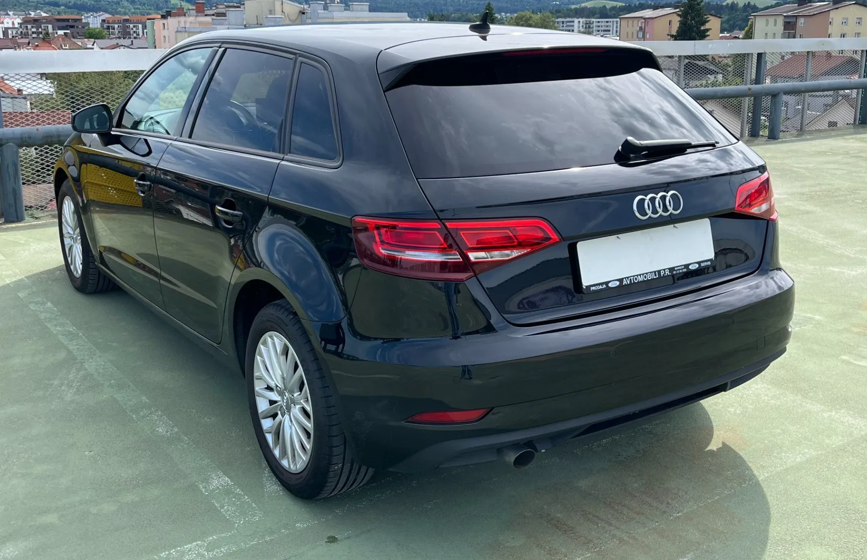 Zunanja slika - Audi A3 - Sportback 1.6 TDI 2X PDC.TEMPO.XEN. SAMO 103.000KM - 7