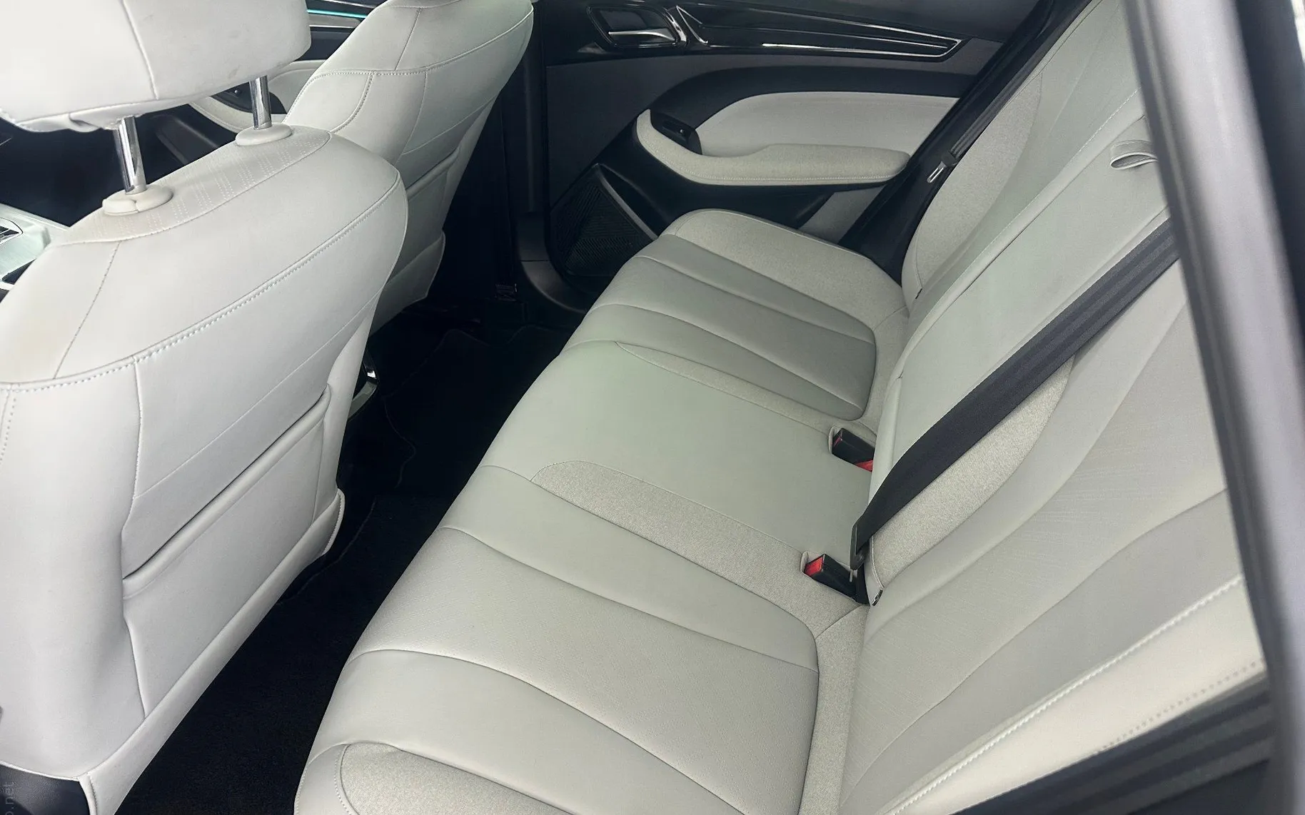 Zunanja slika - MG MG5 - Luxury 5d 130kW.NEMŠKI+4GUME.KAMERA.LED.NAVI.USNJE - 15