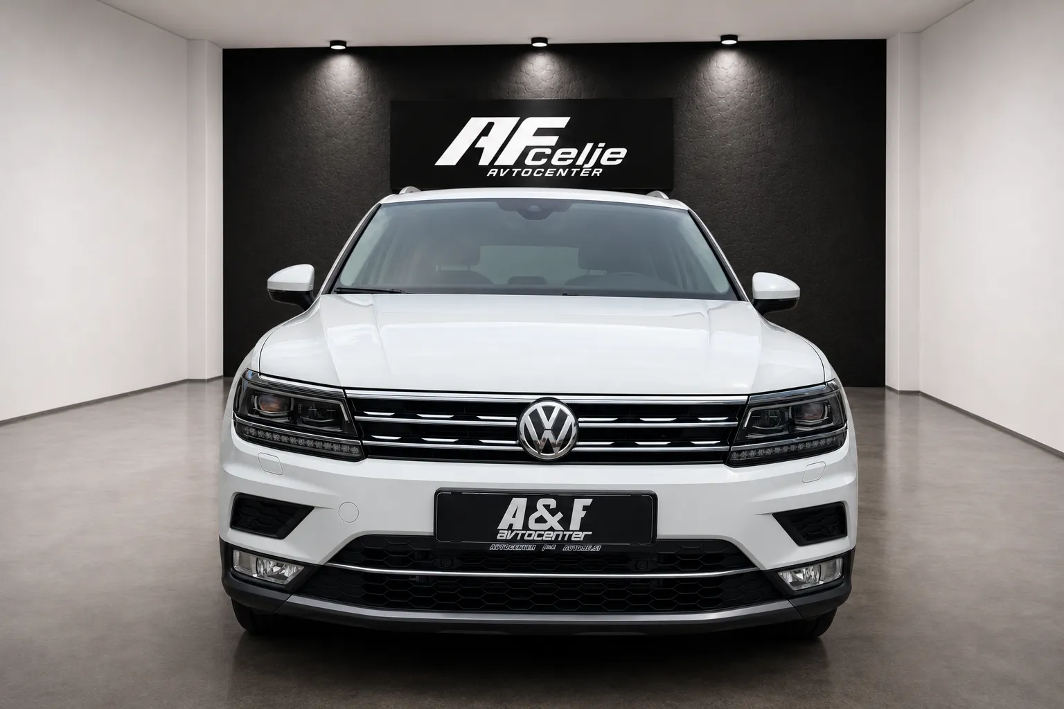 Zunanja slika - VW Tiguan - 2.0 TDI-DSG-H LINE-145.000km-LIZING ZA TUJCE-ACC- - 2