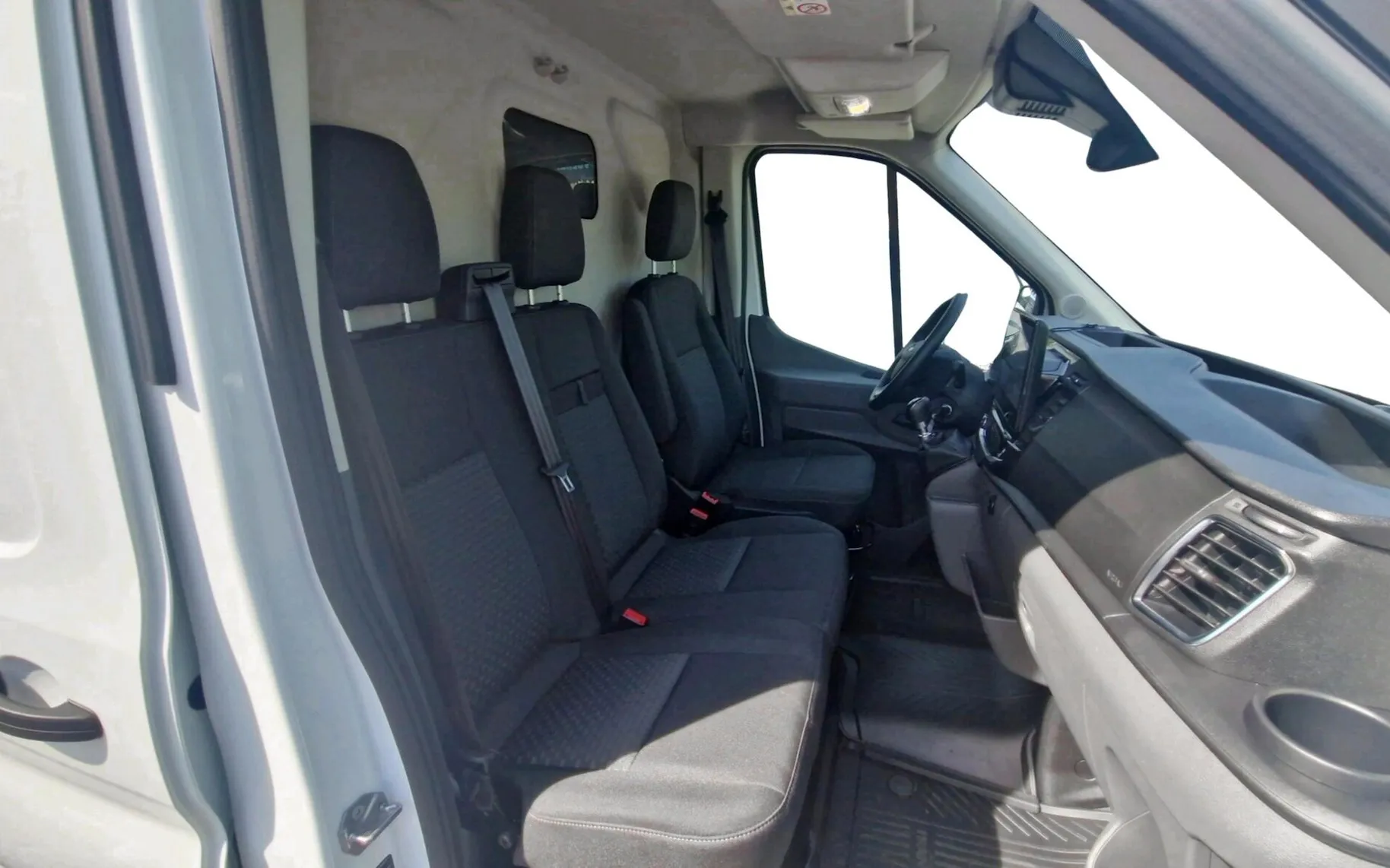 Zunanja slika - Ford Transit - TREND FURGON 2.0TDCI 130KM L3H2-SLO-KAMERA-PDC-DAB - 6