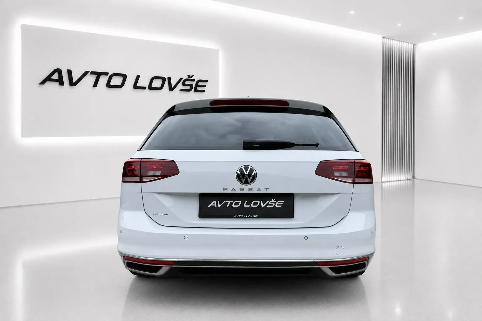 Notranja slika - Volkswagen Passat Variant - 2.0 TDI BMT SCR Elegance DSG-1 LASTNIK-VIRTUAL-LED - 7