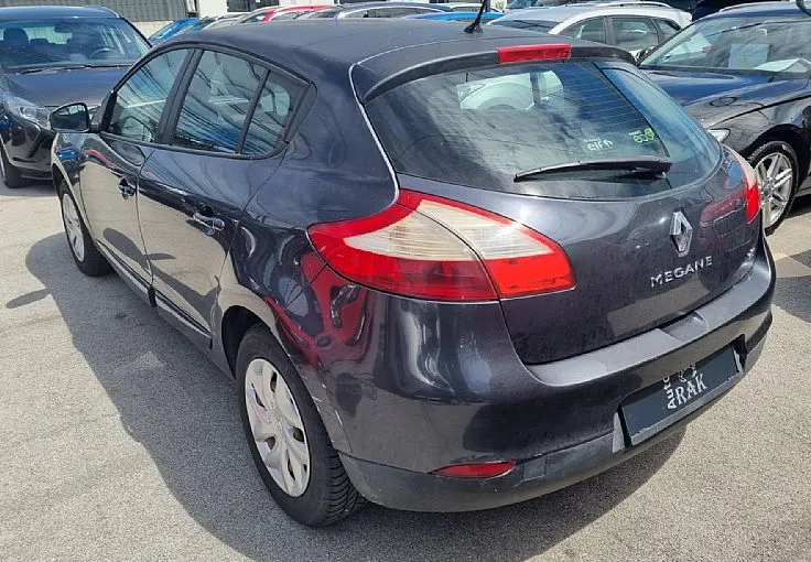 Zunanja slika - Renault Mégane - Megane Berline dCi 95 Expression - 3