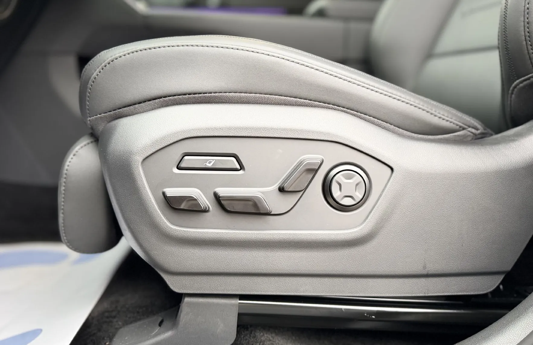 Zunanja slika - Hyundai Santa Fe - PHEV Impression.calligraphy.d.key - 6