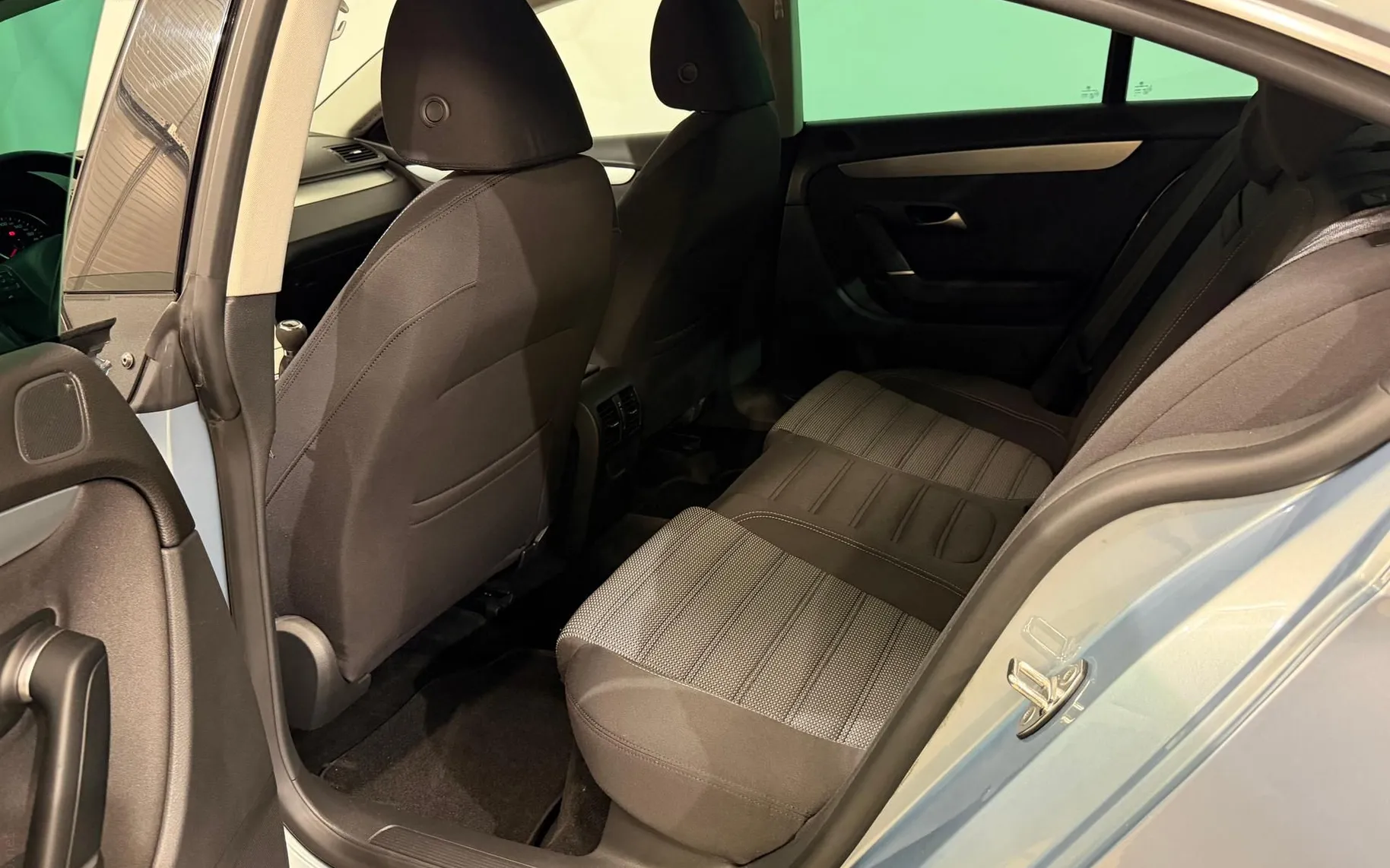 Notranja slika - VW Passat CC - 2.0 TDI-BI-XENON-SPORT LINE-ALU-CROM-PDC-TEMPOMAT - 10
