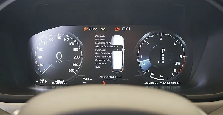 Zunanja slika - Volvo V90 - D4 A Momentum+FULL Led +Memory+360 kamera+Priklop - 13