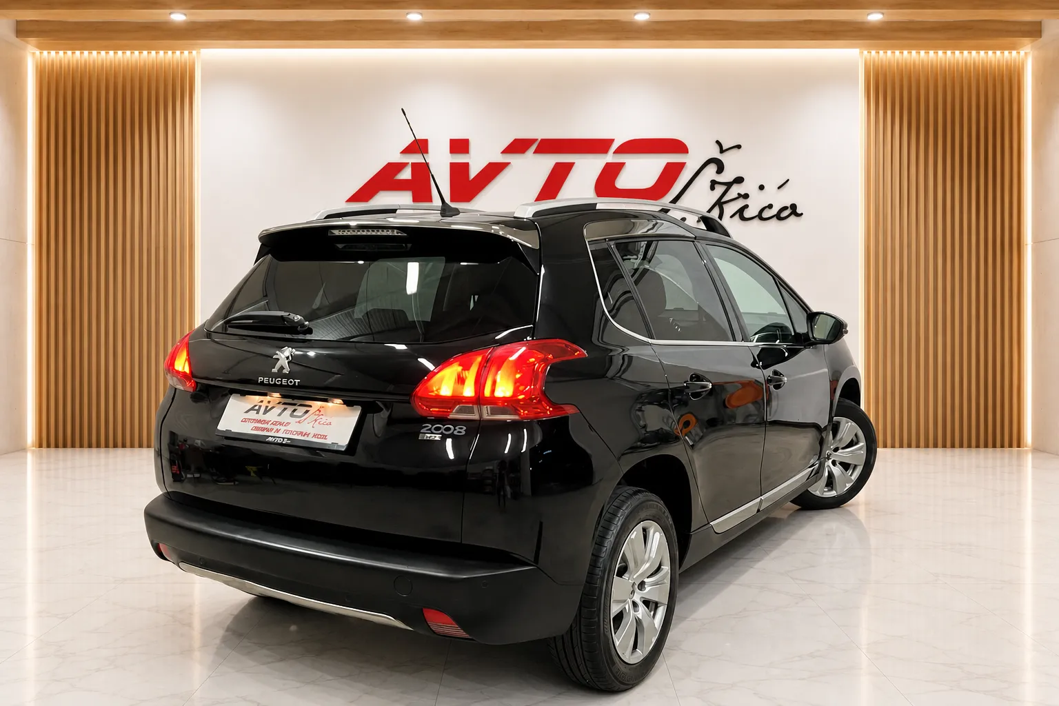 Zunanja slika - Peugeot 2008 - 1.2 -LED-NAVI-TEMPOMAT-CROME-ALU-PDC-ODLIČEN... - 4