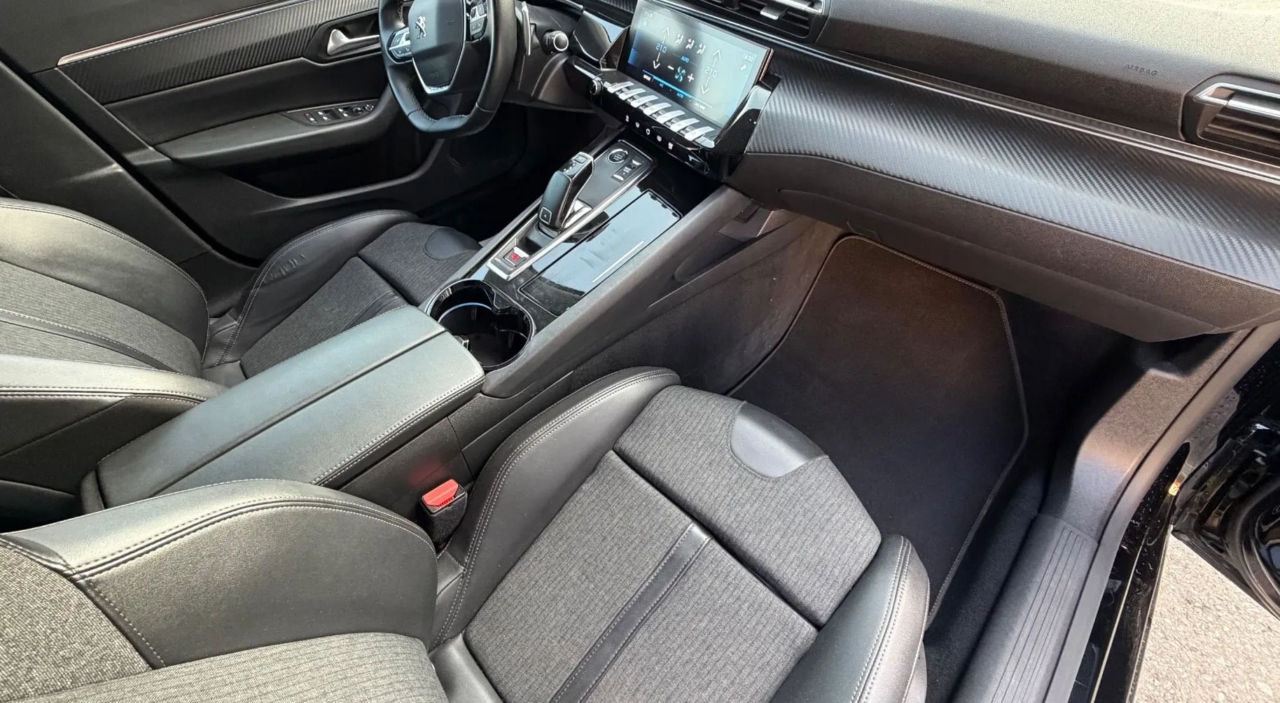 Notranja slika - Peugeot 508 - SW 1.5 BlueHDi 130  KAMERA- NAVI - LED- 1 LASTNIK - 12