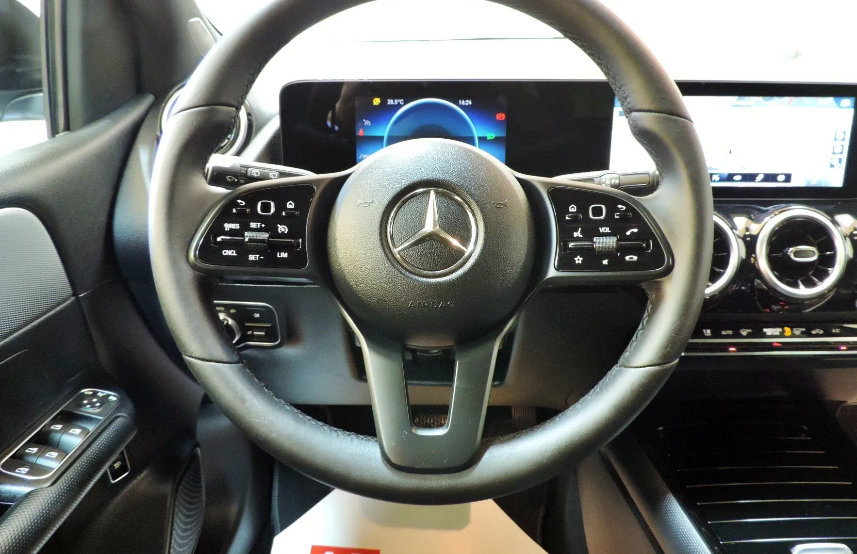 Zunanja slika - Mercedes-Benz B-Razred - B 180 d Avt. LED-KAMEERA-MRTVI KOT - 14