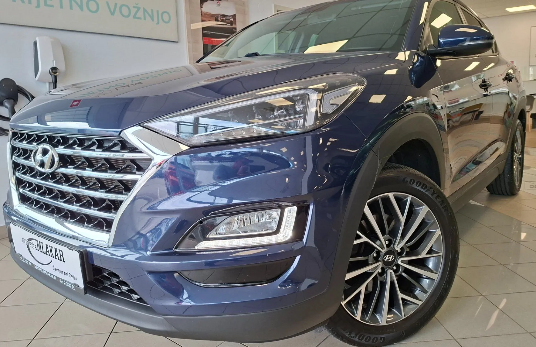 Zunanja slika - Hyundai Tucson - 1.6 GDI PREMIUM-SLO-1.LAST.-LED-NAVI-KAMERA- - 2