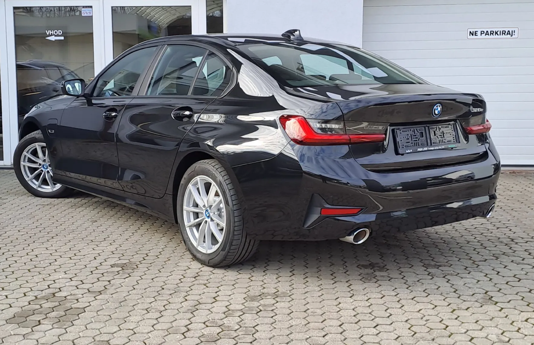 Zunanja slika - BMW Serija 3 - : 320E  A T - 11
