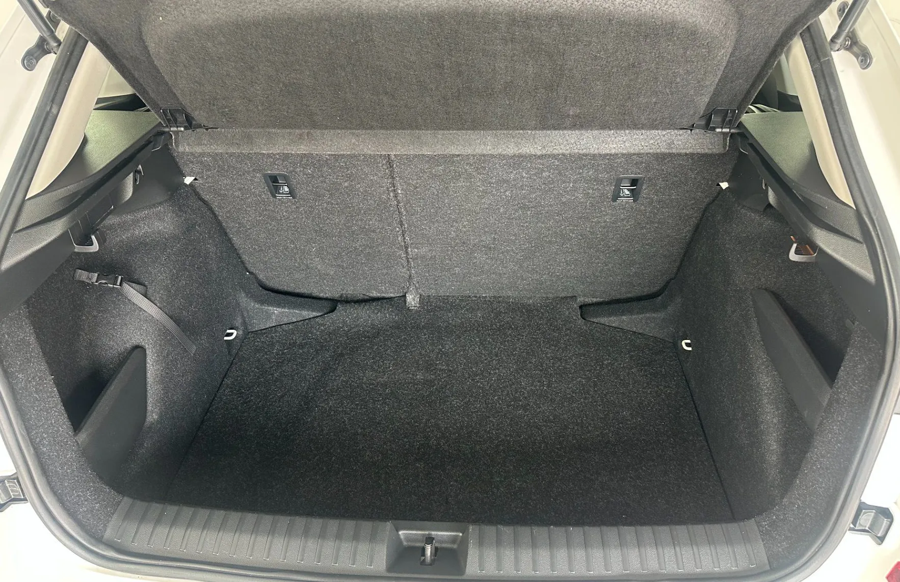 Zunanja slika - Škoda Kamiq - 1.0 TSI 70 kw.2023.SAMO 47.900 KM - 7