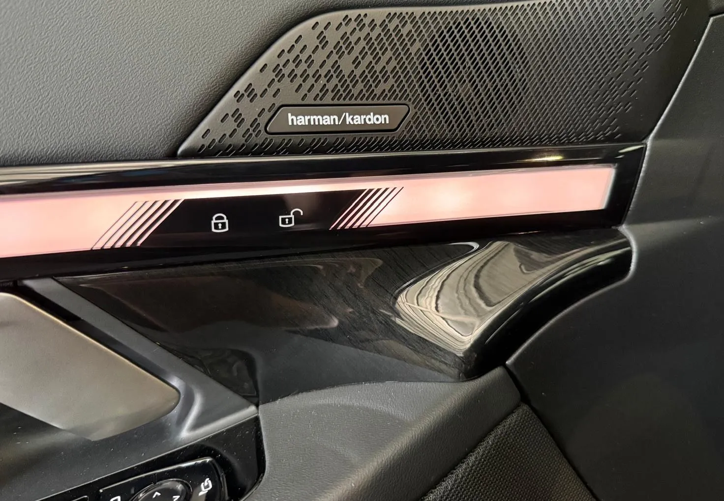 Zunanja slika - BMW Serija 5 - : 520d Avt.MSport Pro-20COL-ICONIC-KAM360-HARMAN-HUD - 11