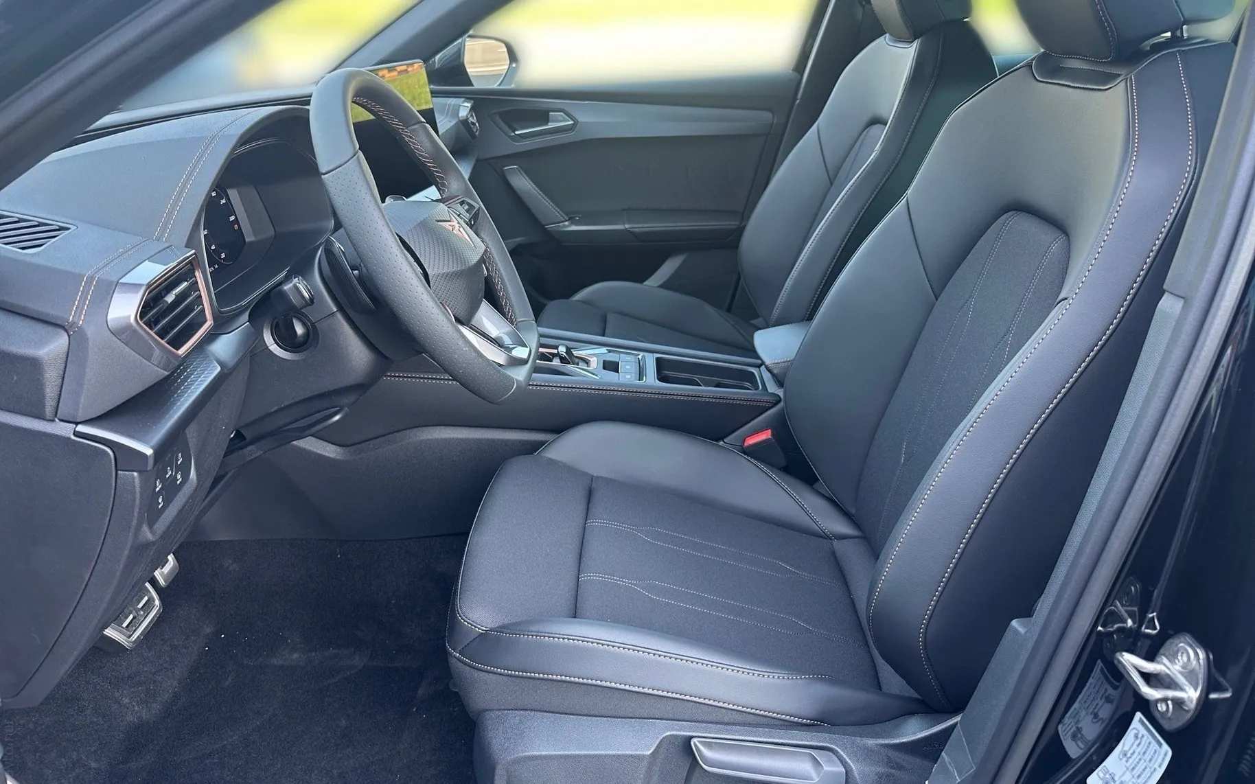 Notranja slika - Cupra Leon - ST 1.5 eTSI DSG - 7