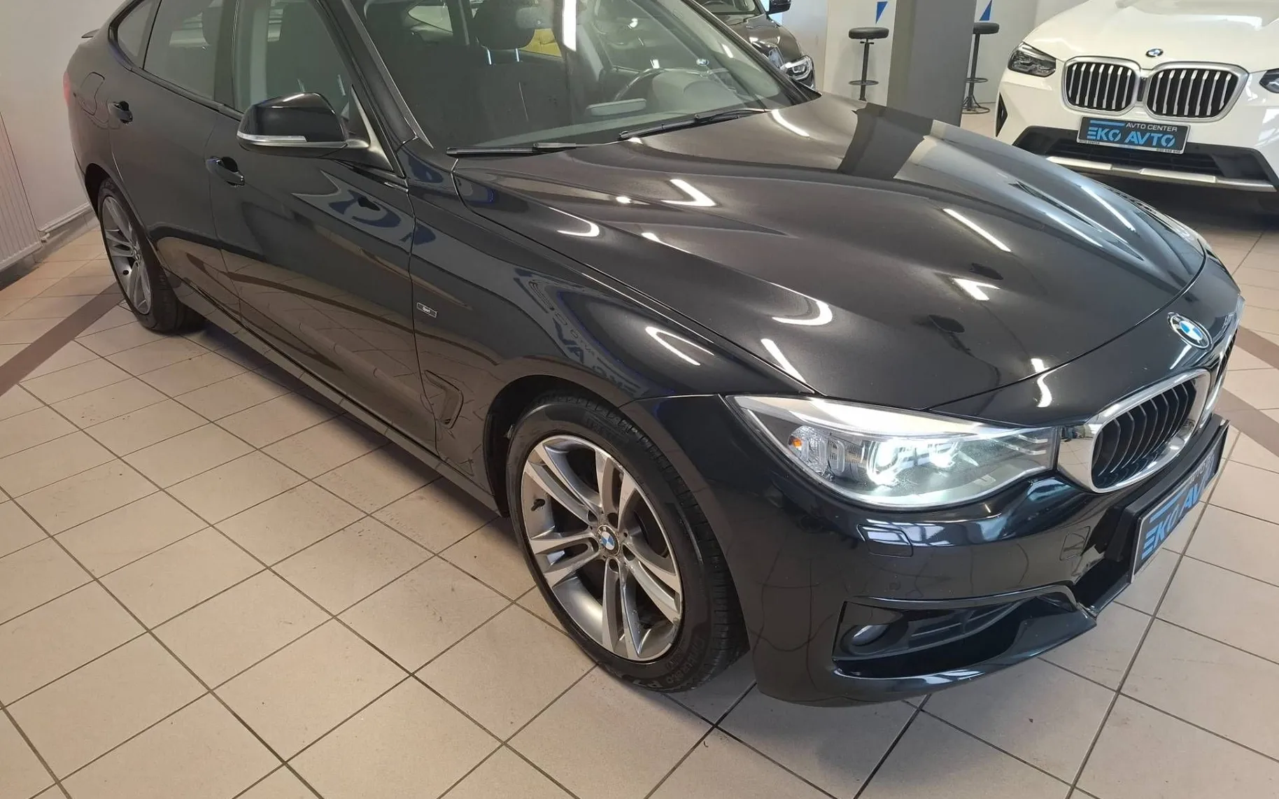 Zunanja slika - BMW serija 3 Gran Turismo: - 318d Gran Turismo PDC-TEMP.-LED-ALU-SLO-1LASTNIK - 2