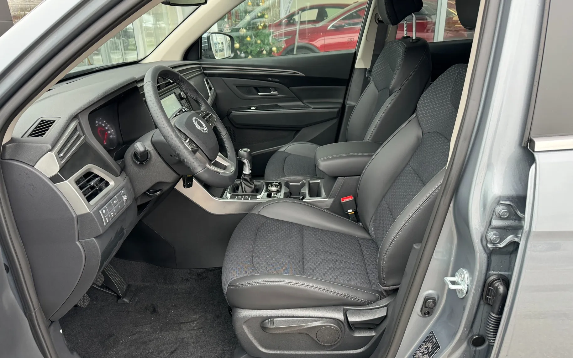 Zunanja slika - SsangYong Korando - 4x4 1,5 T-GDI Style - 6