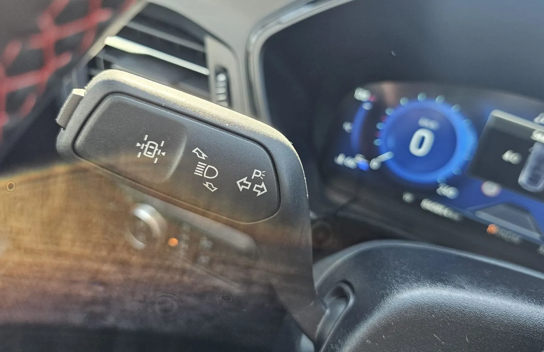 Zunanja slika - Ford Kuga - AWD 4x4 2.0 ST-Line X Avt.|Witrual|Alcantara|2xPDCkamera - 11