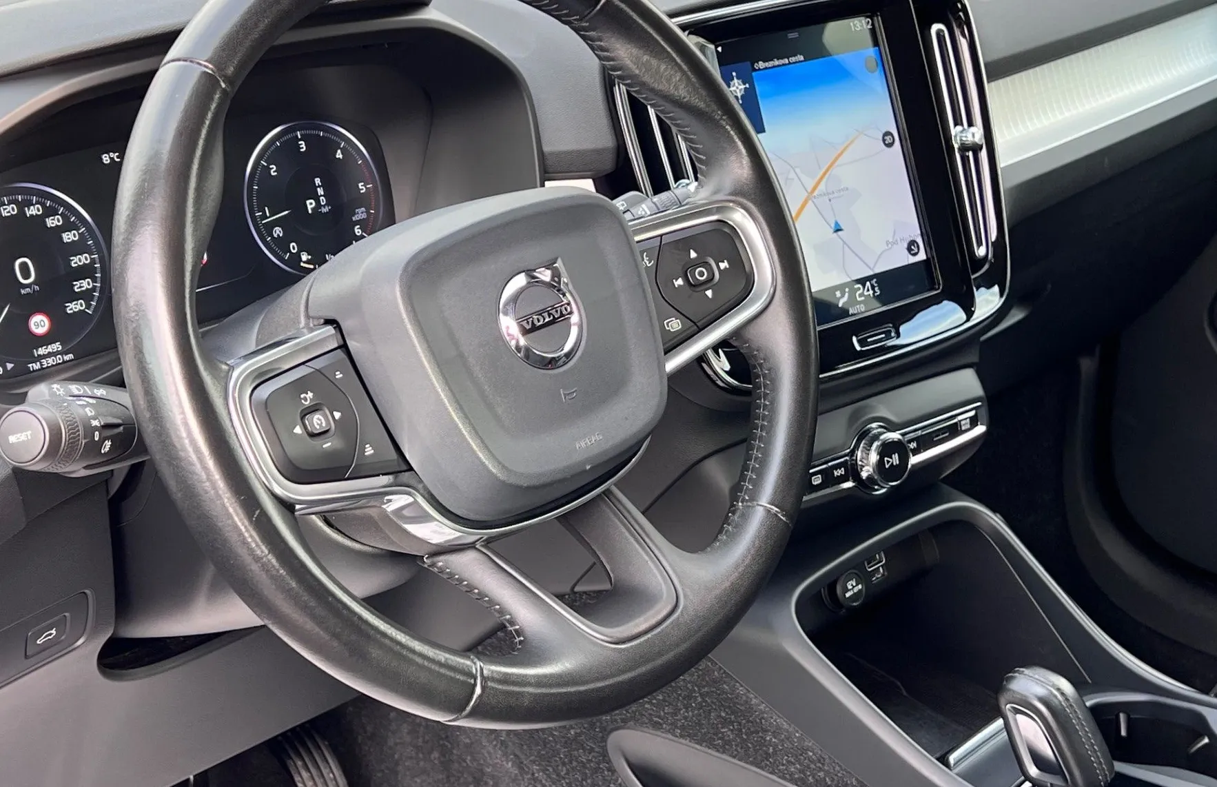 Zunanja slika - Volvo XC40 - D3+LED+NAVI+KAMERA+ALU+KEYLESS GO+AUTO HOLD - 11