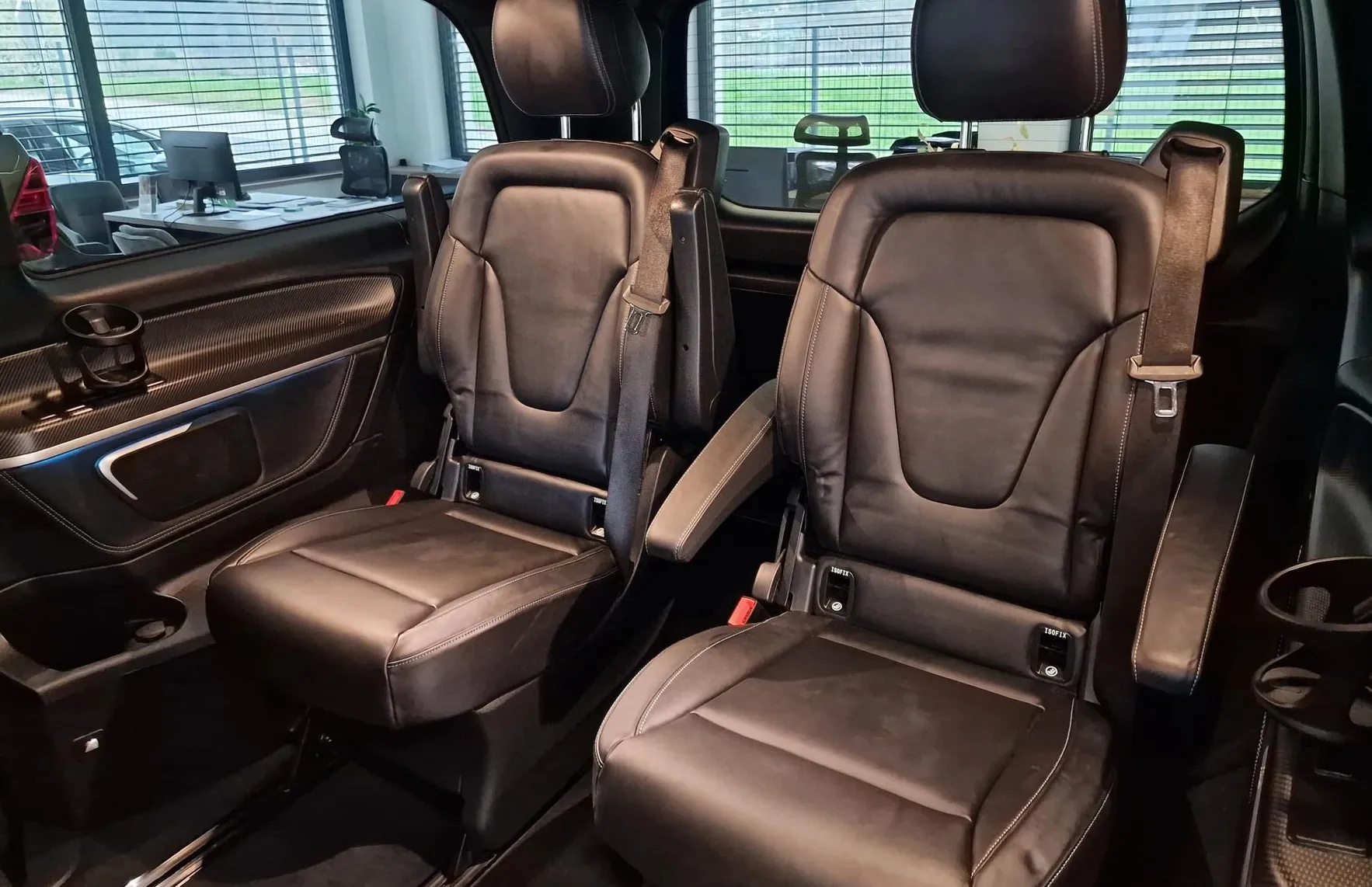 Zunanja slika - Mercedes-Benz V-Razred - V 300d LONG|AMG LINE|4X4|PAN|360|BURMESTER| - 11