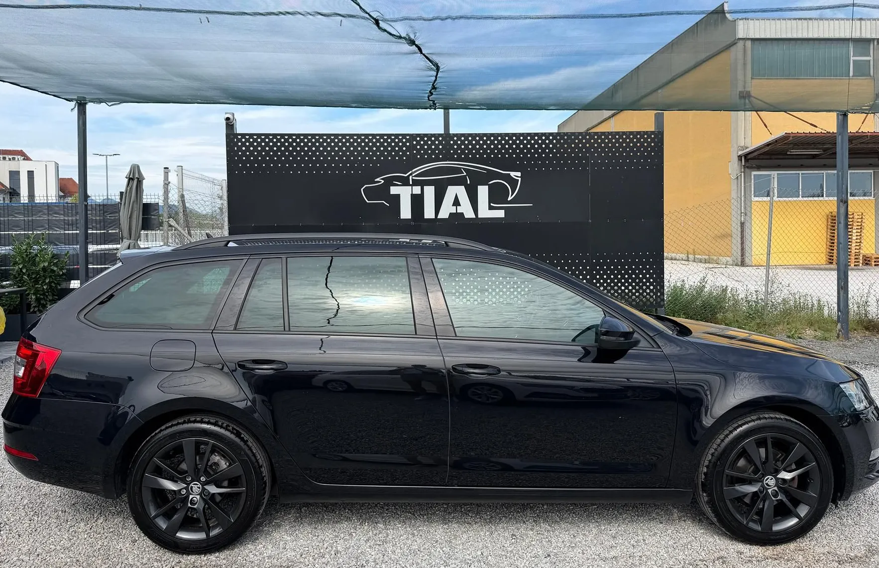 Zunanja slika - Škoda Octavia - 2.0 TDI SLO-FULL LED-ACC-CANTON-ŠPORTNI SEDEŽI - 8
