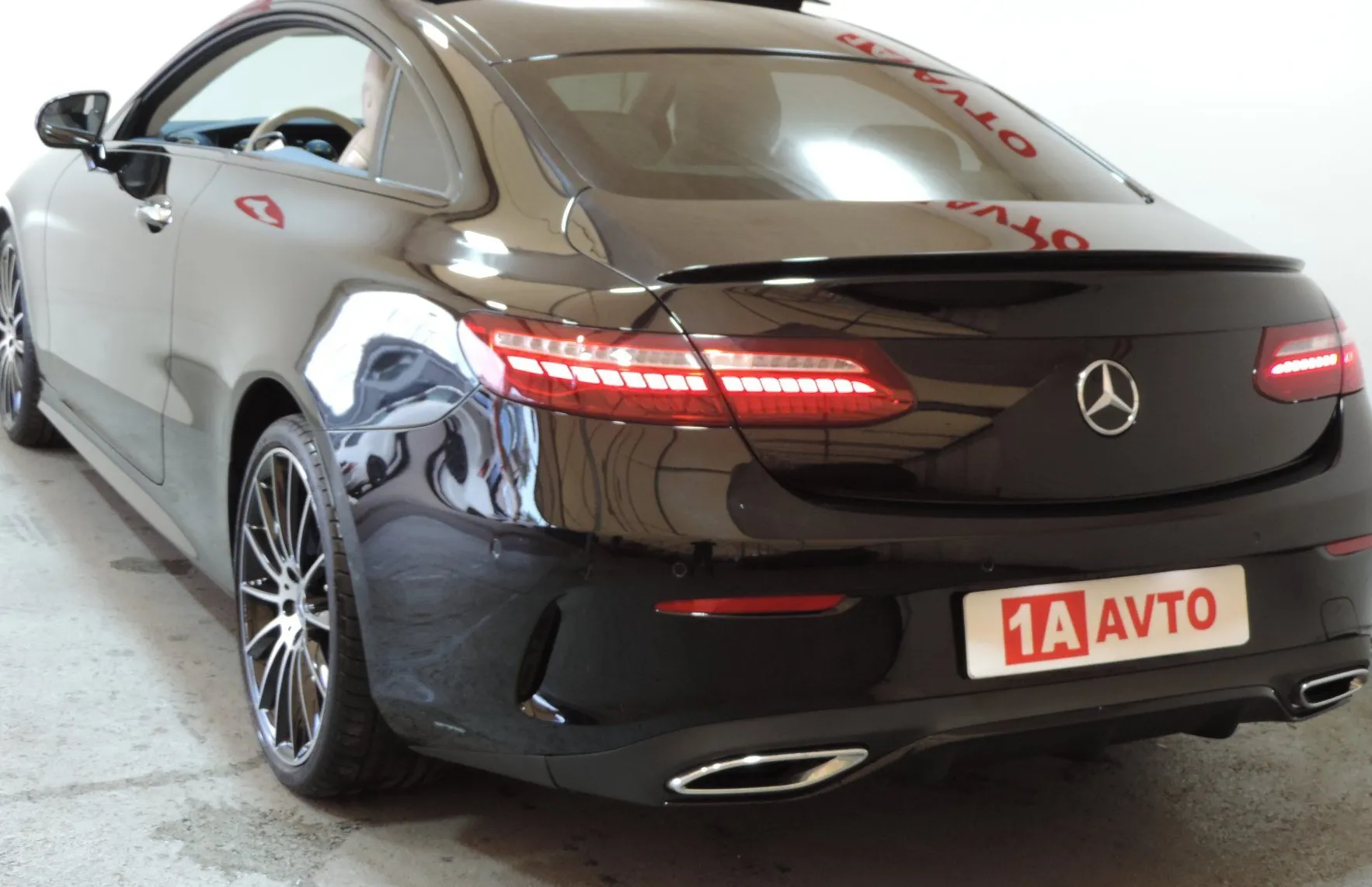 Zunanja slika - Mercedes-Benz E-Razred - 300d 4-MATIC AUT. - 7