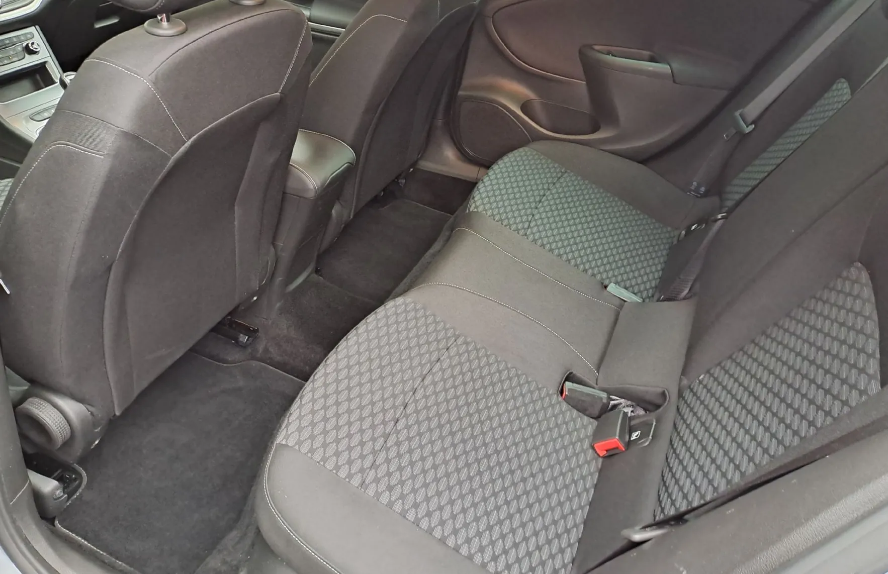 Zunanja slika - Opel Astra - 1.5 Dizel 77KW S S Edition ST - 6