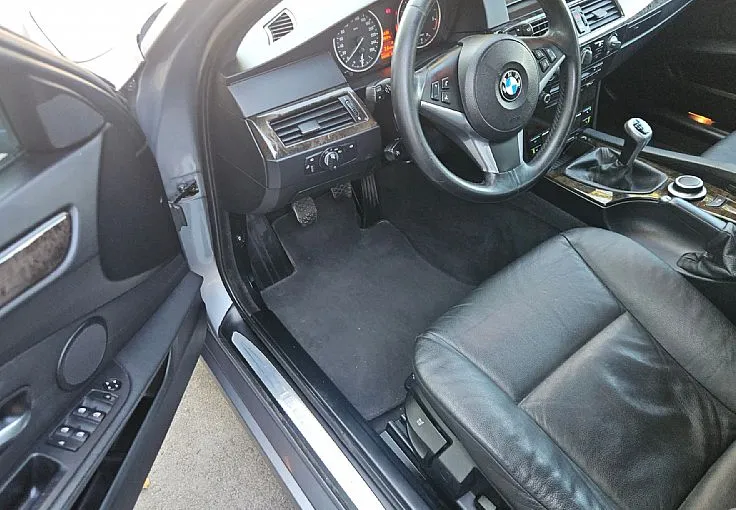 Zunanja slika - BMW Serija 5 - Touring: 520d 177ks °PANORAMA° °XENON° °17-COL° - 7