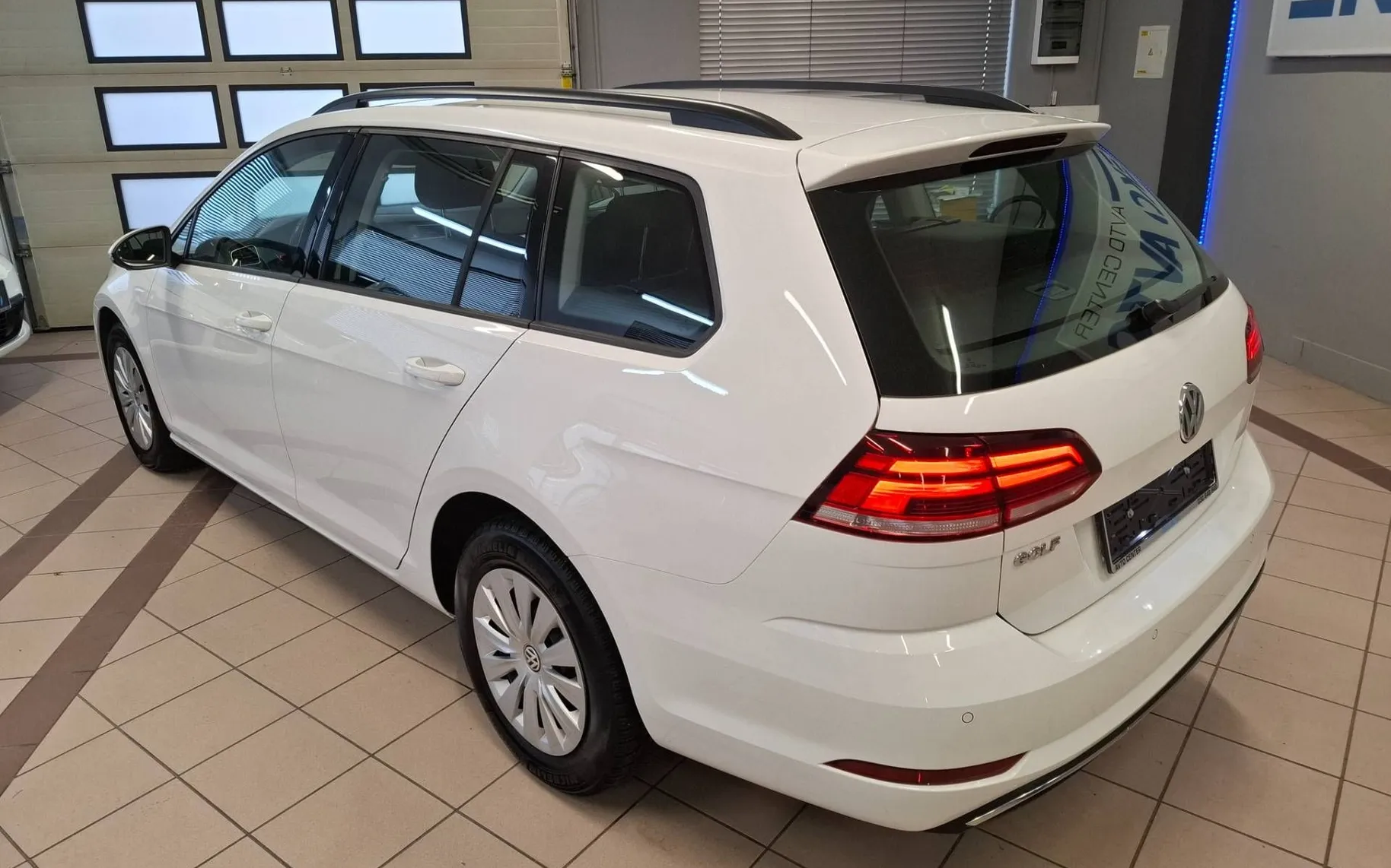 Zunanja slika - Volkswagen Golf Variant - 1.6 TDI 1 LASTNIK-SLO-ACC-MRTVI KOTI-2X PDC-LED... - 4