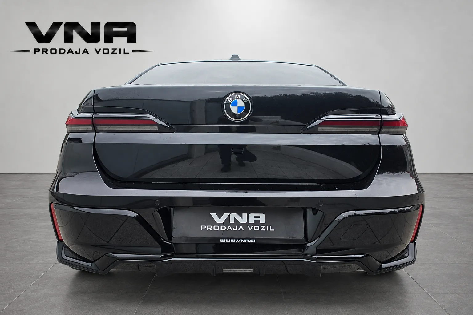 Zunanja slika - BMW serija 7: - 740d xDrive Avt. |M-PRO|ZRAK|ICON|360-KAM|BOWERS| - 5