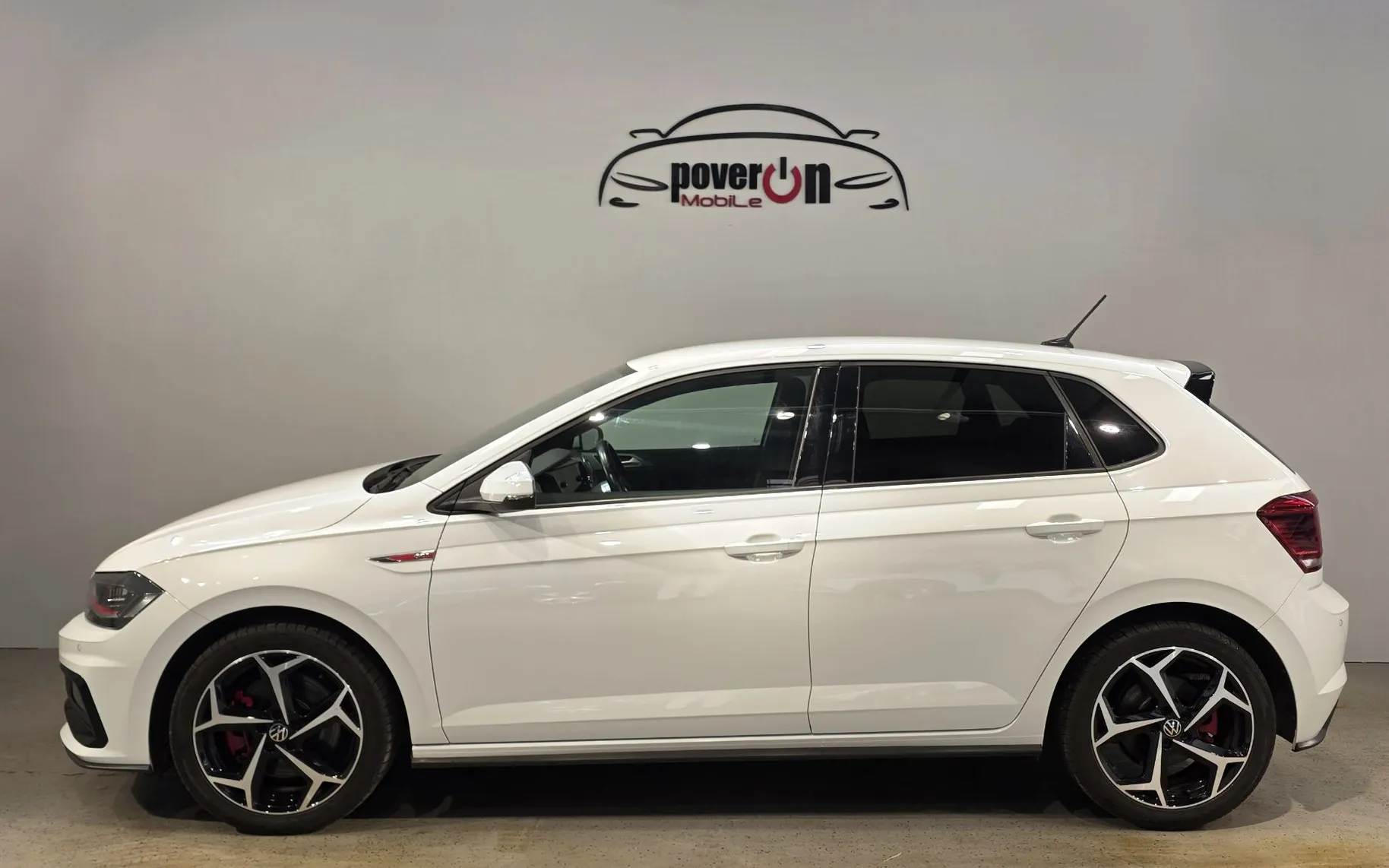 Zunanja slika - Volkswagen Polo - 2.0GTI DSG LED NAVI PDC ALKANTARA 2xKLIMA - 2