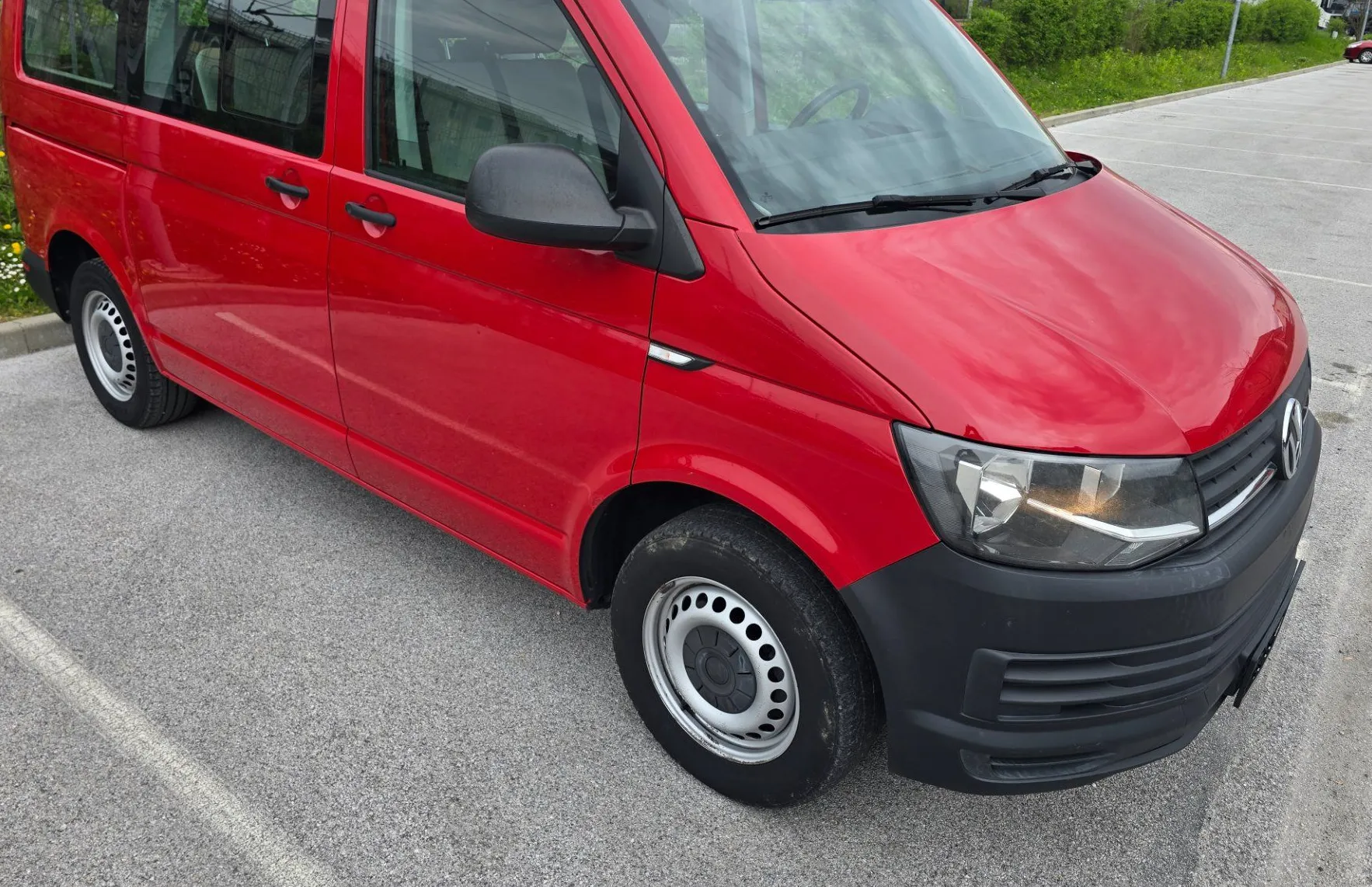 Zunanja slika - Volkswagen Caravelle - 2.0 TDI KMR 8+1 PORAČUN DDV - 8