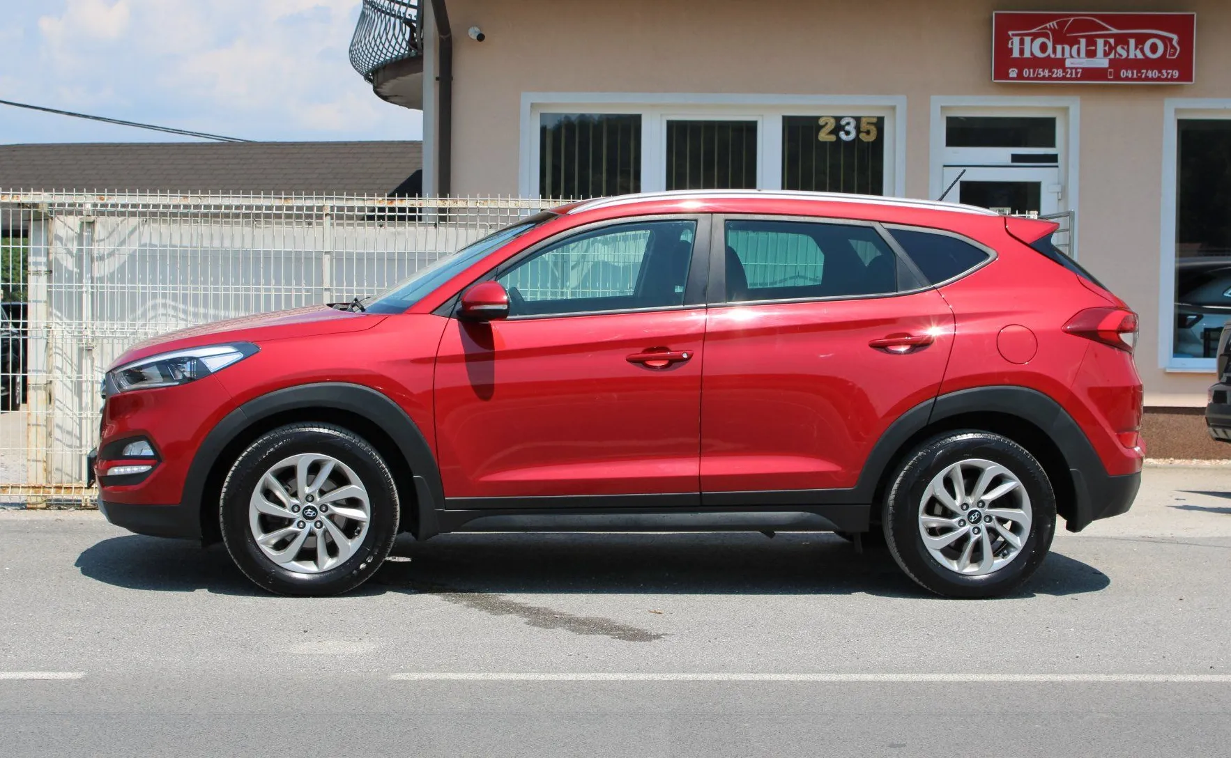 Zunanja slika - Hyundai Tucson - 1.7 CRDi Style DCT ALU PDC GRETJE SEDEŽEV - 7