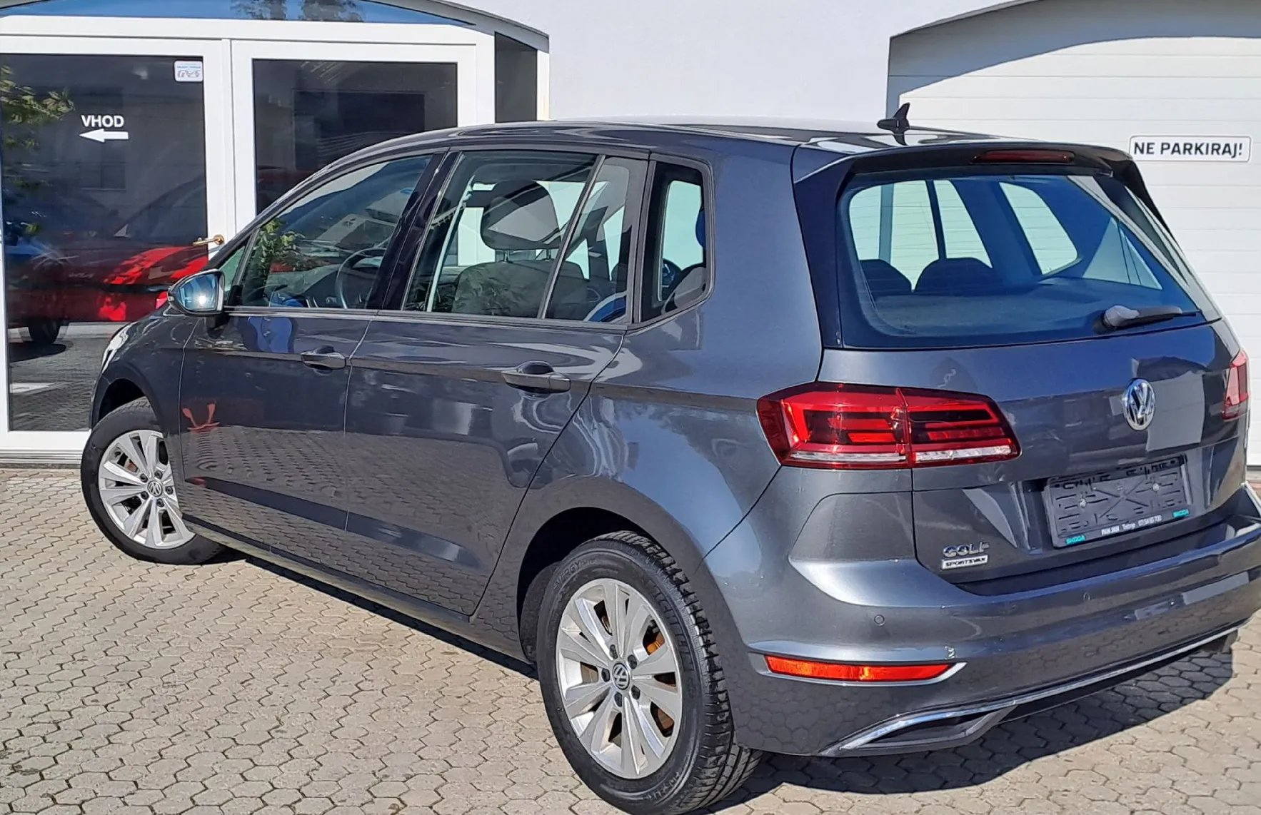 Zunanja slika - Volkswagen Golf - Sportsvan 1.6 TDI Comfortline - 4