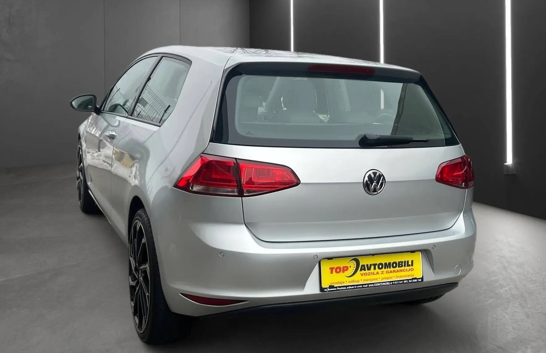 Zunanja slika - VW Golf - 1.6 TDI TEMP PDC GR.SEDEŽEV SAMO 98.000KM - 6