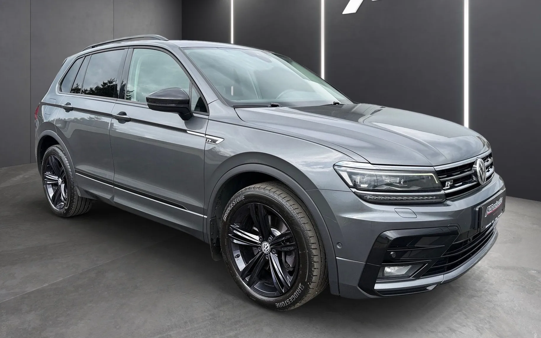 Zunanja slika - Volkswagen Tiguan - 4motion 2.0 TDI BMT DSG R-Line-Black Style-WEBAS - 2