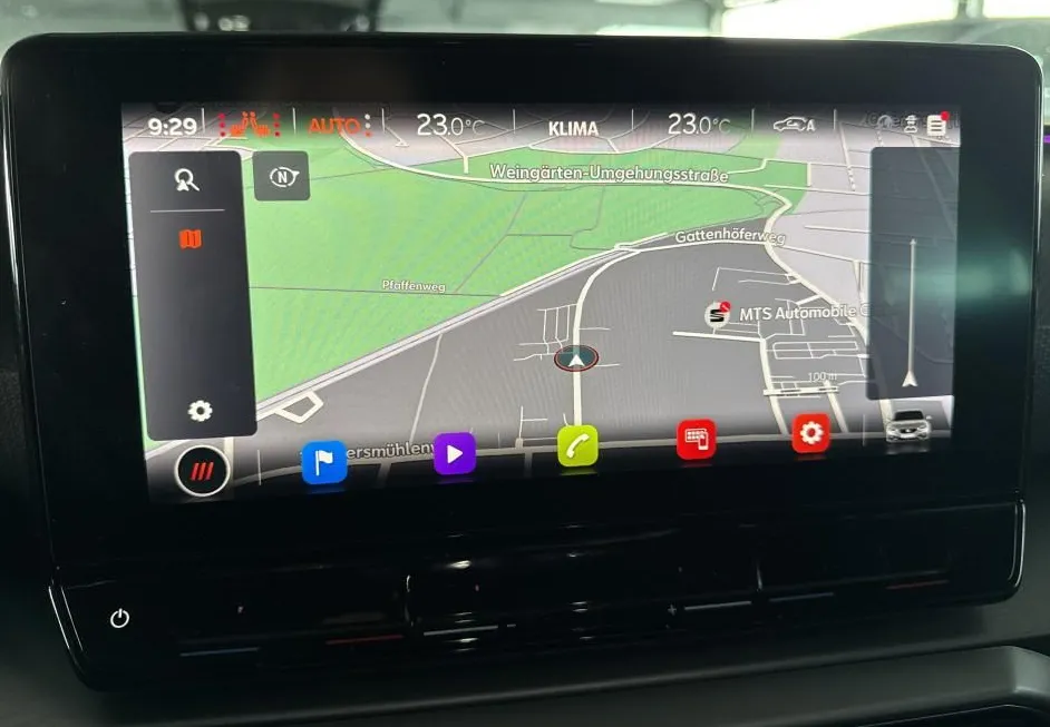 Zunanja slika - Seat Leon - ST 2.0 TDI FR DSG.NEMŠKI+4ALU.PANORAMA.GRE.SEDEŽEV - 18