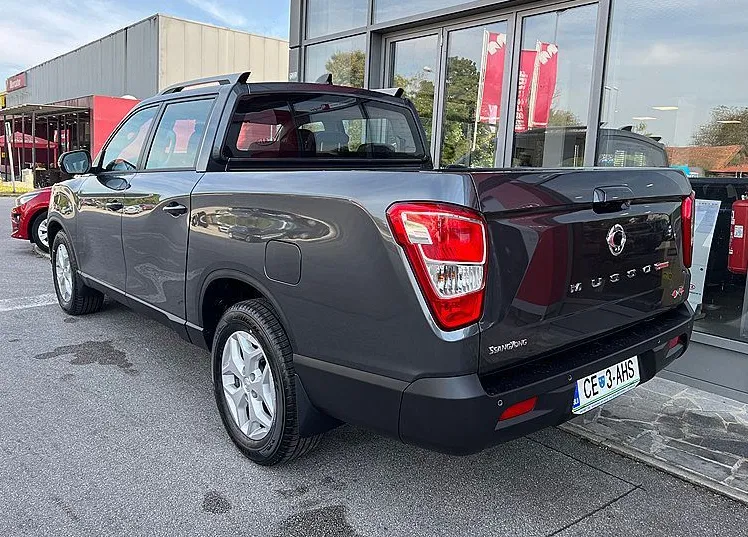 Zunanja slika - SsangYong Musso - Grand 2.2 XDi Ultimate 4WD AT - 4