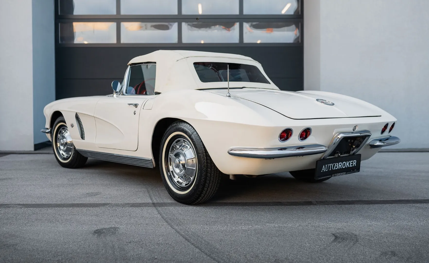 Zunanja slika - Chevrolet Corvette - C1 V8 5.4 atraktivna barvna kombinacija - 7