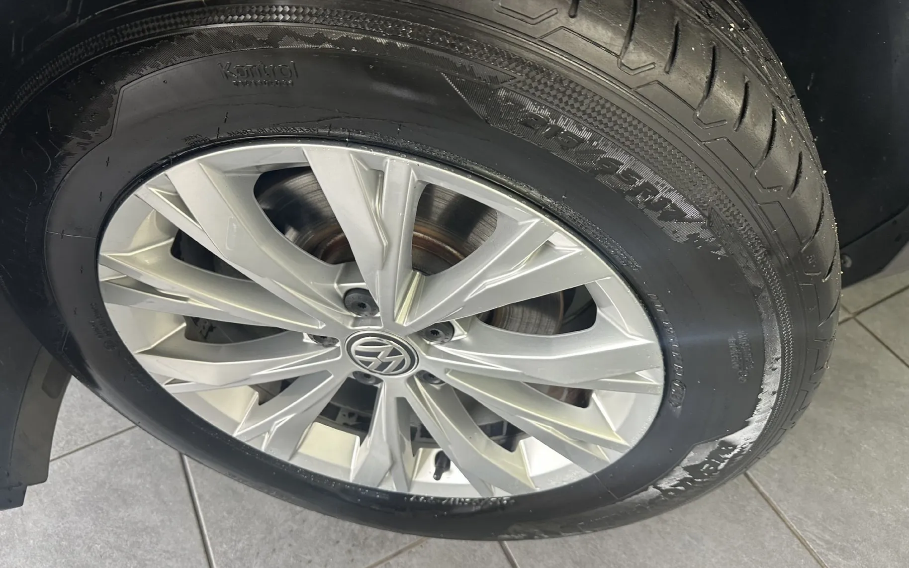 Zunanja slika - Volkswagen Tiguan - 2.0 TDI Comfort DSG.110kW.NAVI.ALU.PDC.DIZEL - 4