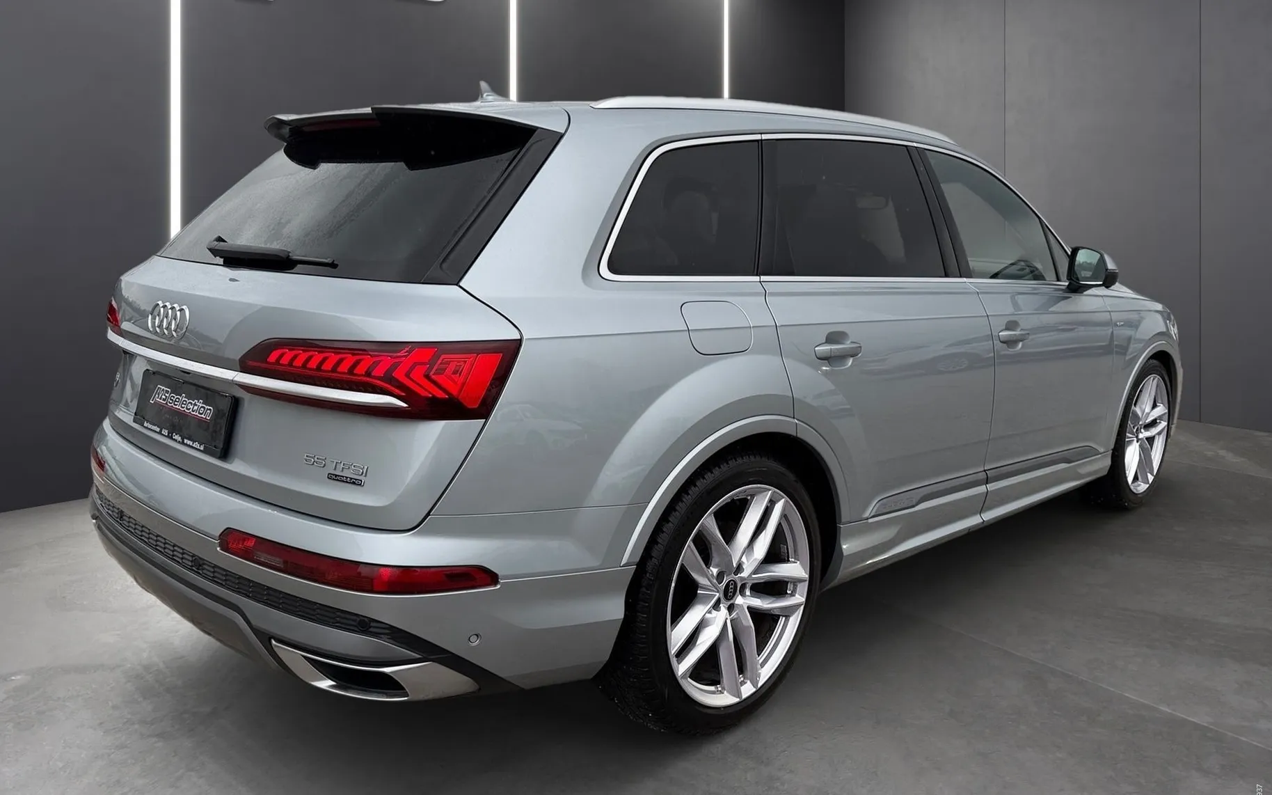 Zunanja slika - Audi Q7 - 55 TFSI quattro S-line Panorama - Soft close - 3