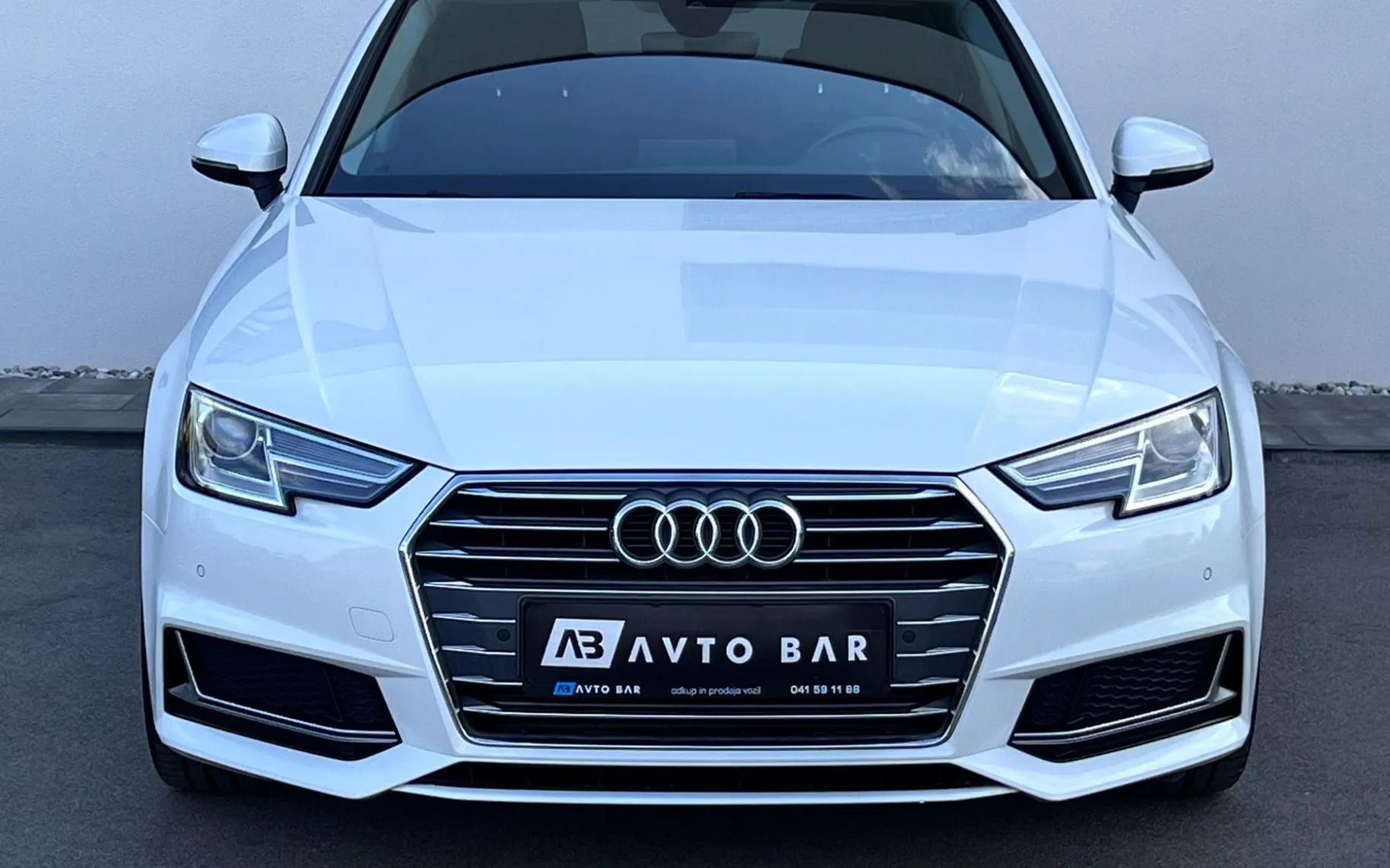 Zunanja slika - Audi A4 Avant - 40 TFSI+S tronic+NAVI+KLJUKA+PDC - 2