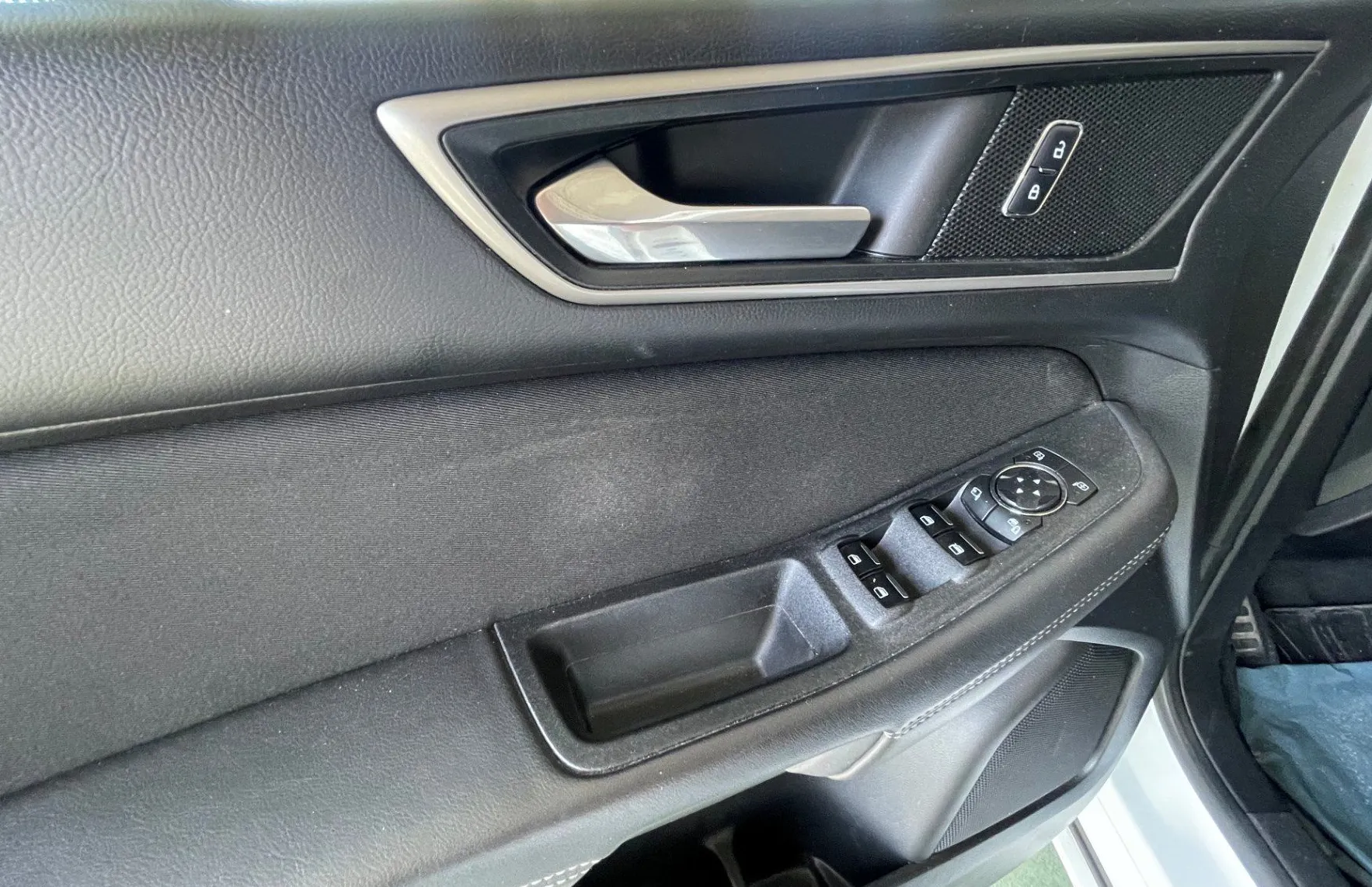 Zunanja slika - Ford S-MAX - 2.0 TDCi  Powershift NAVI.PDC.KAMERA.OGR.SEDEŽ - 8
