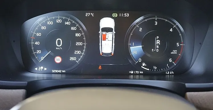 Zunanja slika - Volvo V90 - D5 AWD A Inscription+ACC+19 COL+PRIKLOP+360 KAMERA - 13